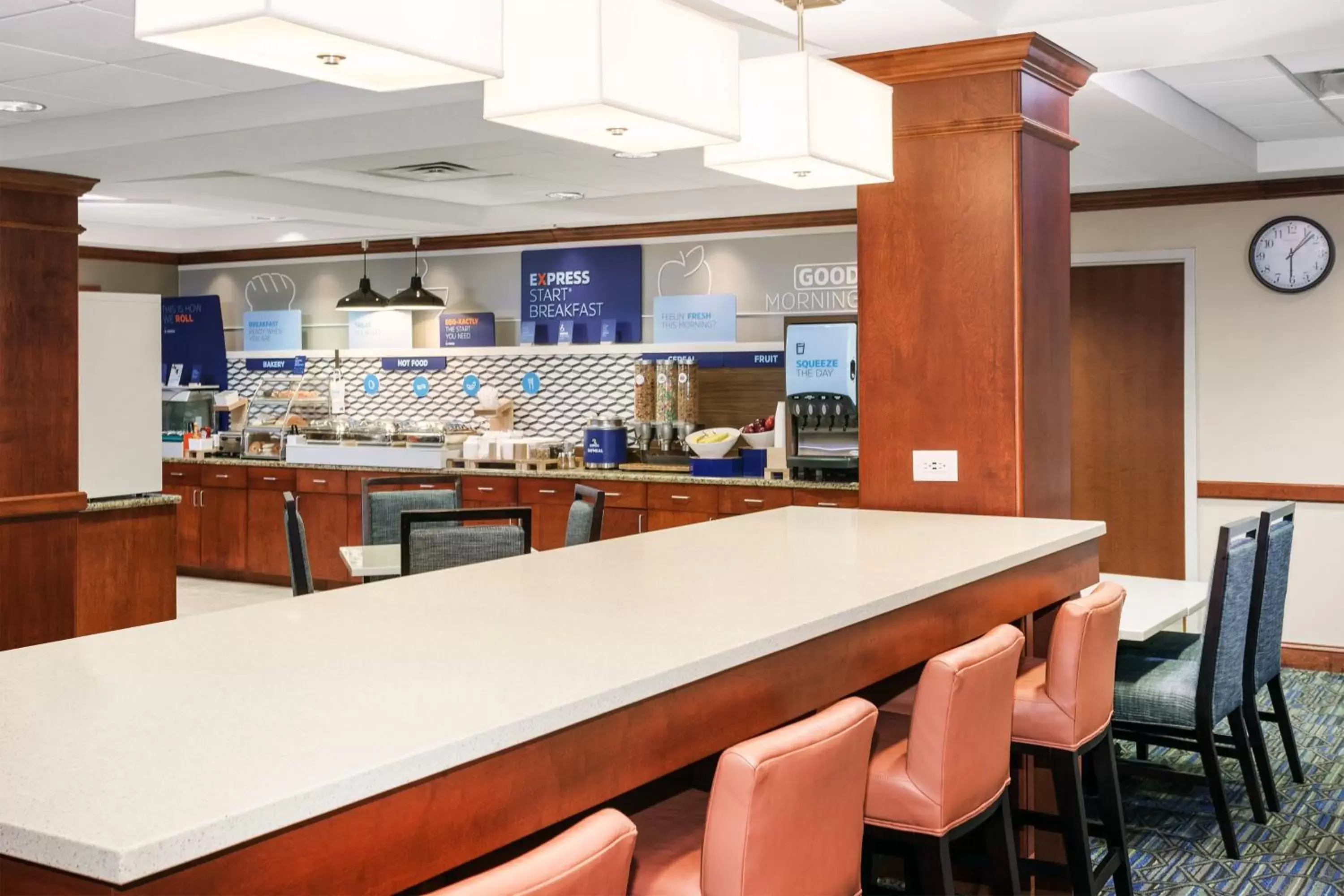 Breakfast, Restaurant/Places to Eat in Holiday Inn Express Hotel & Suites Hampton South-Seabrook, an IHG Hotel