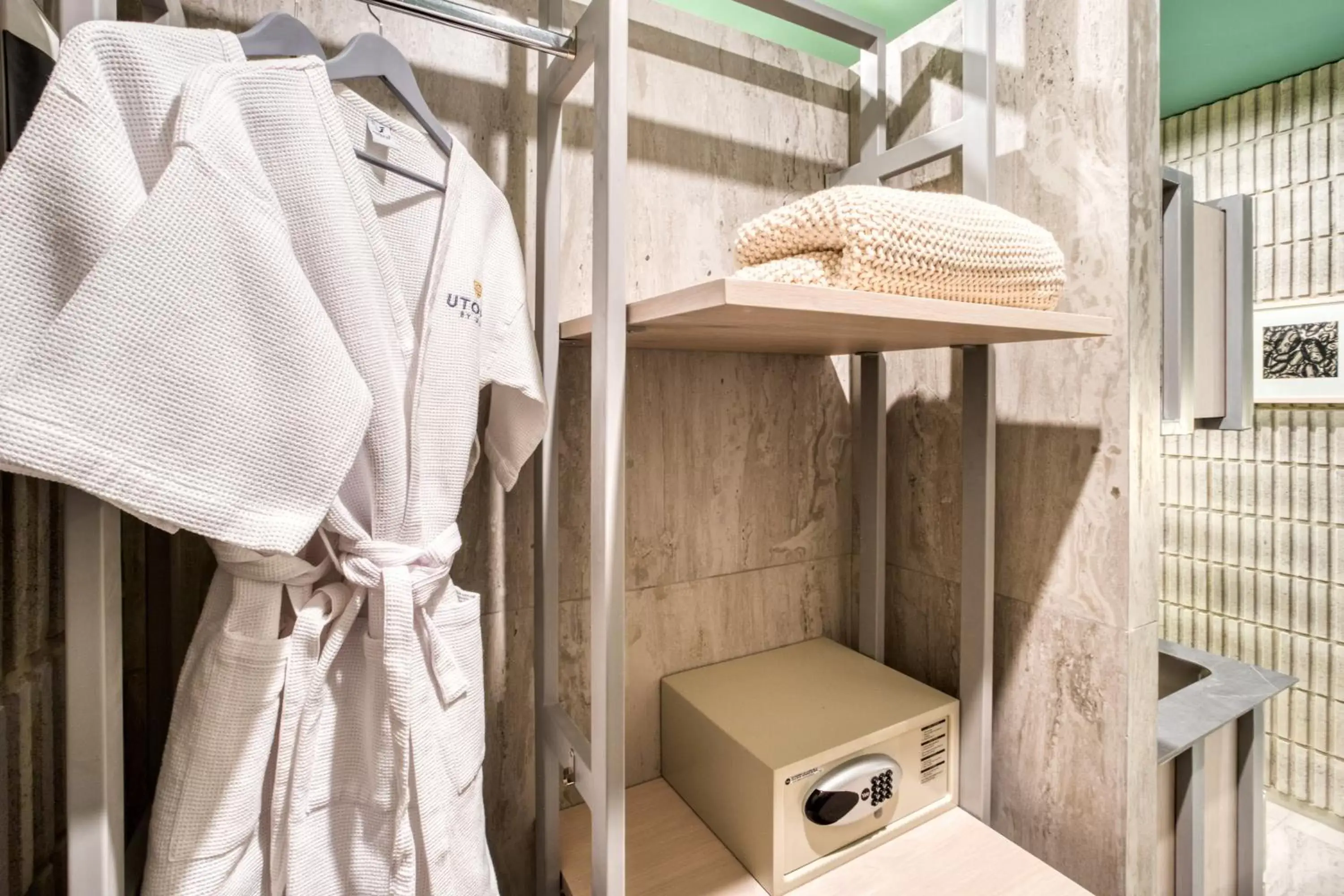 Bathroom, Bunk Bed in UTOPIC Polanco by ULIV