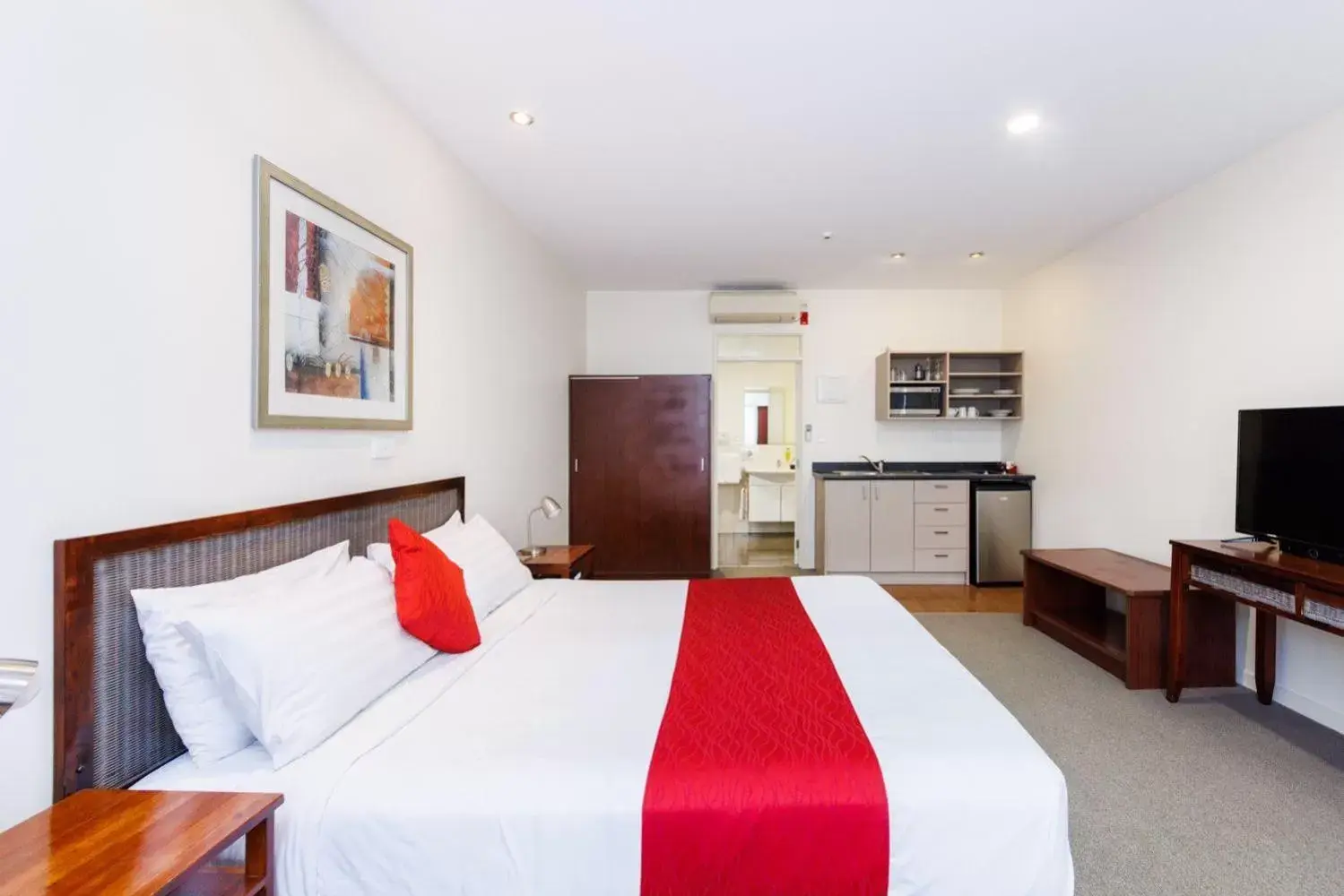Bedroom, Bed in Fitzherbert Regency Motor Lodge