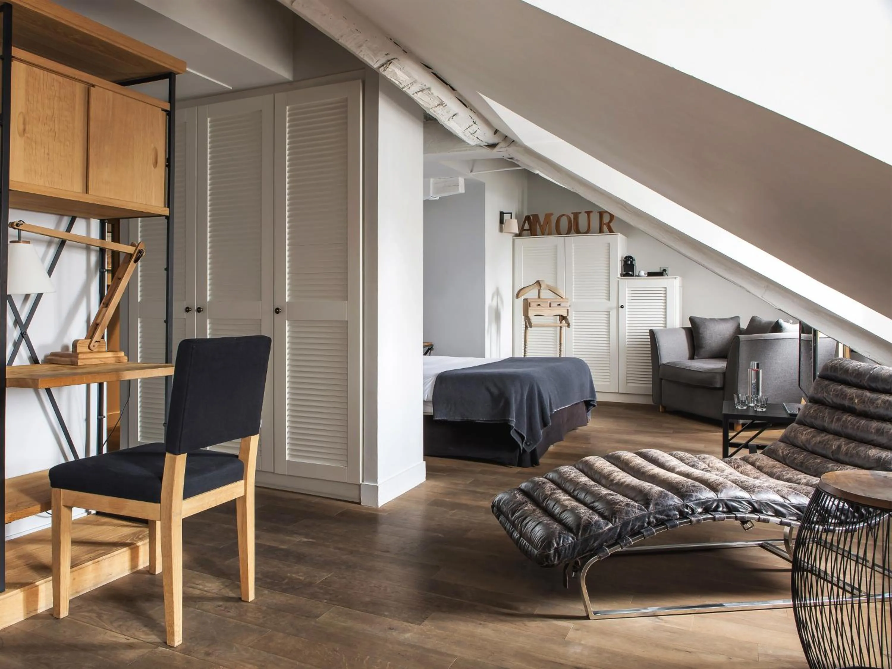 Bedroom in New Hotel Roblin