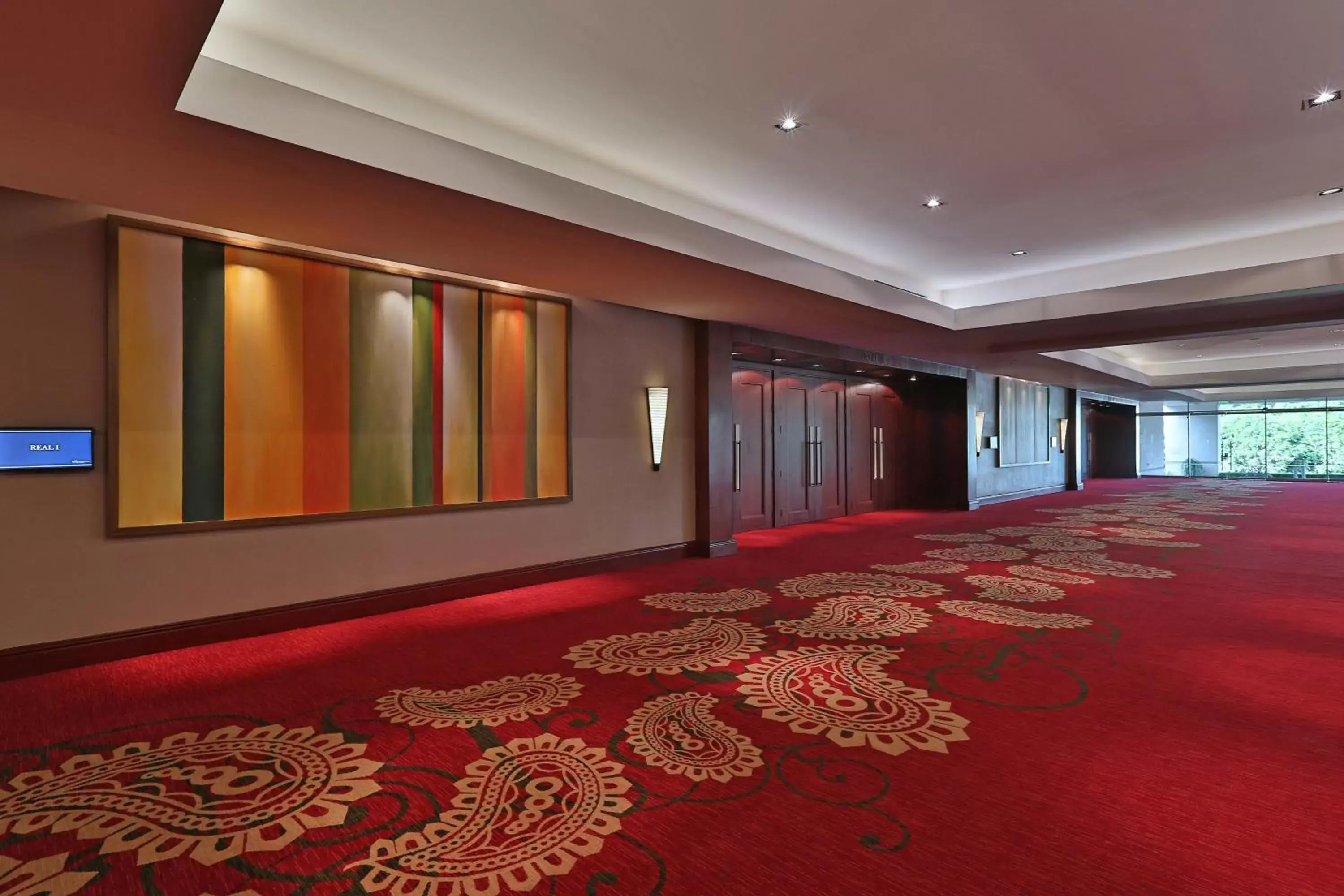 Lobby or reception in Real InterContinental at Multiplaza Mall, an IHG Hotel