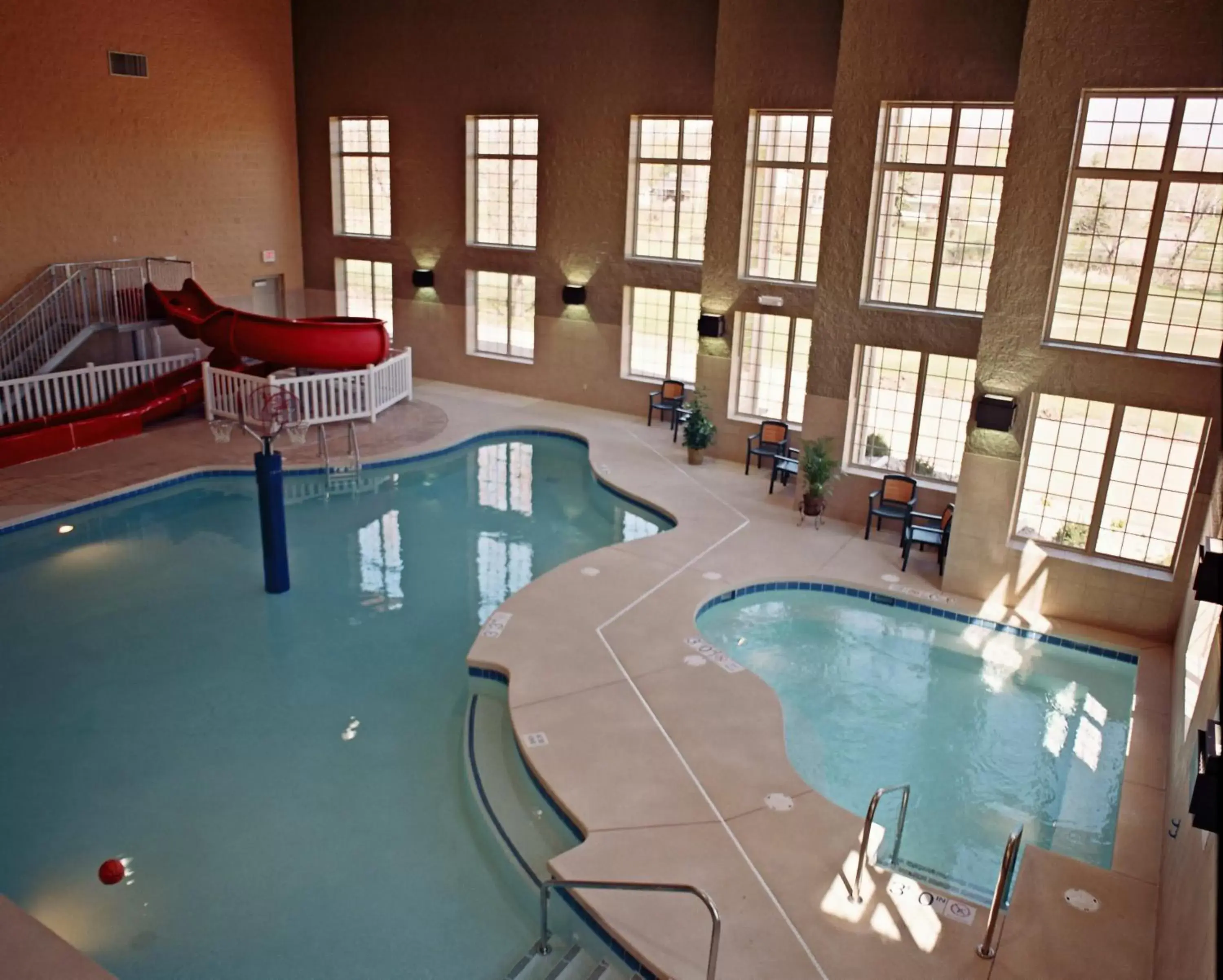 Swimming Pool in Best Western Premier Bridgewood Hotel Resort