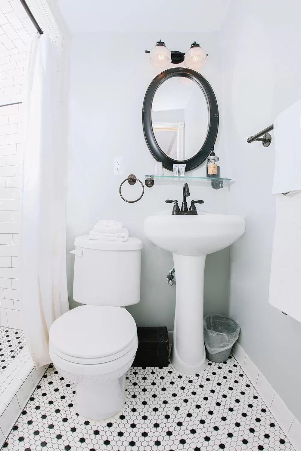 Shower in Inn on the Riverwalk