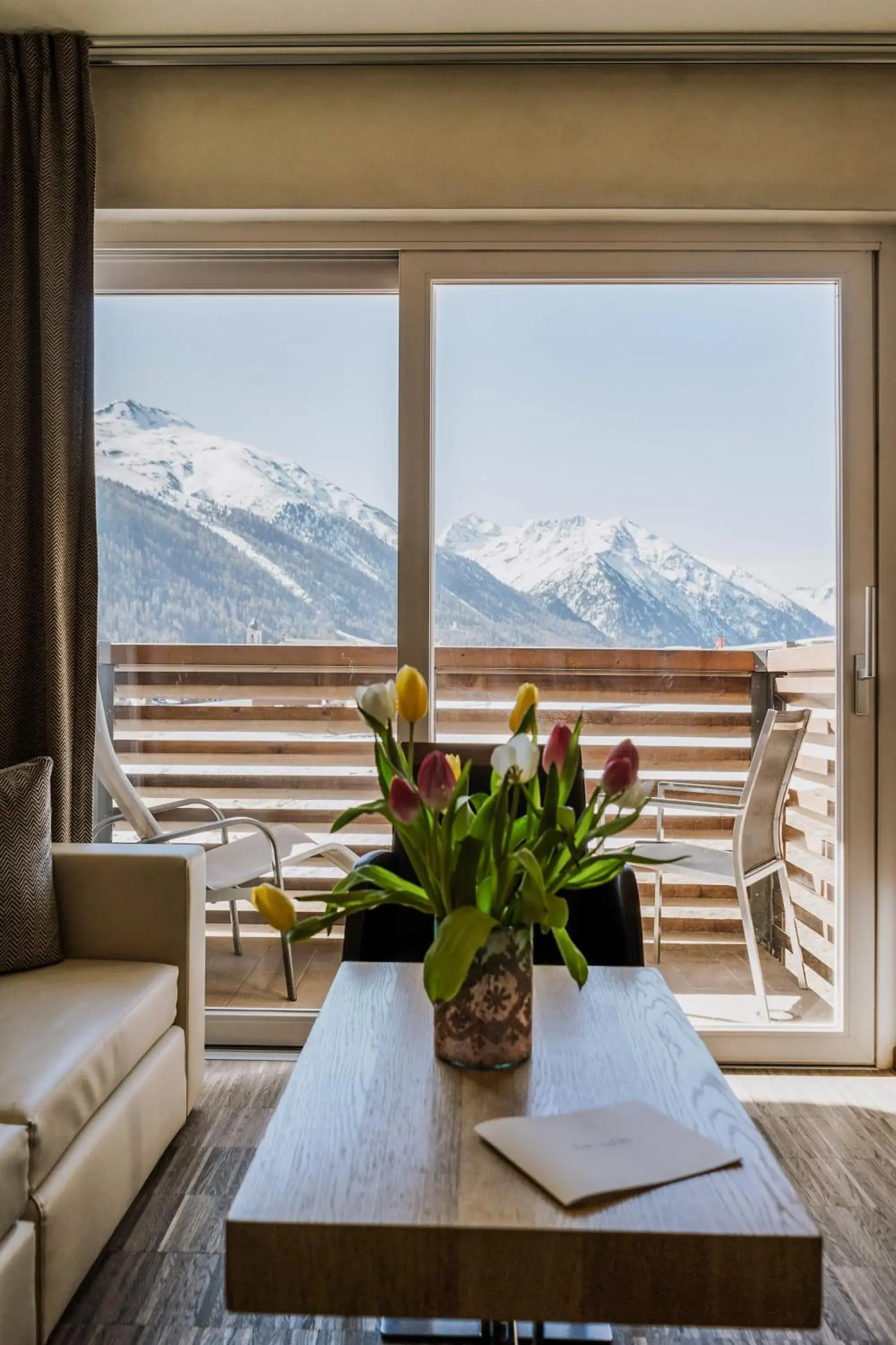 Balcony/Terrace, Mountain View in Hotel Lac Salin Spa & Mountain Resort