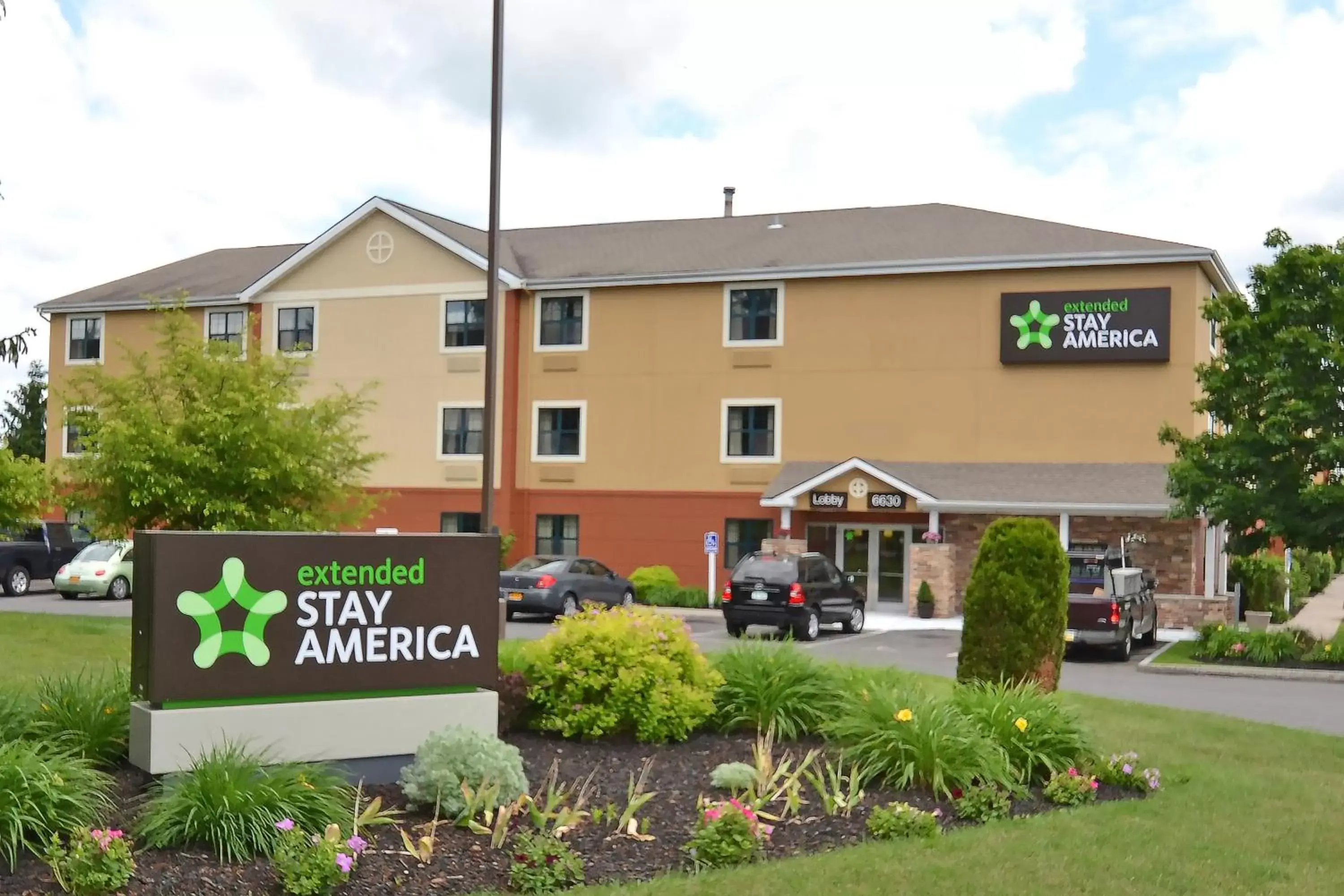 Property building in Extended Stay America Suites - Syracuse - Dewitt