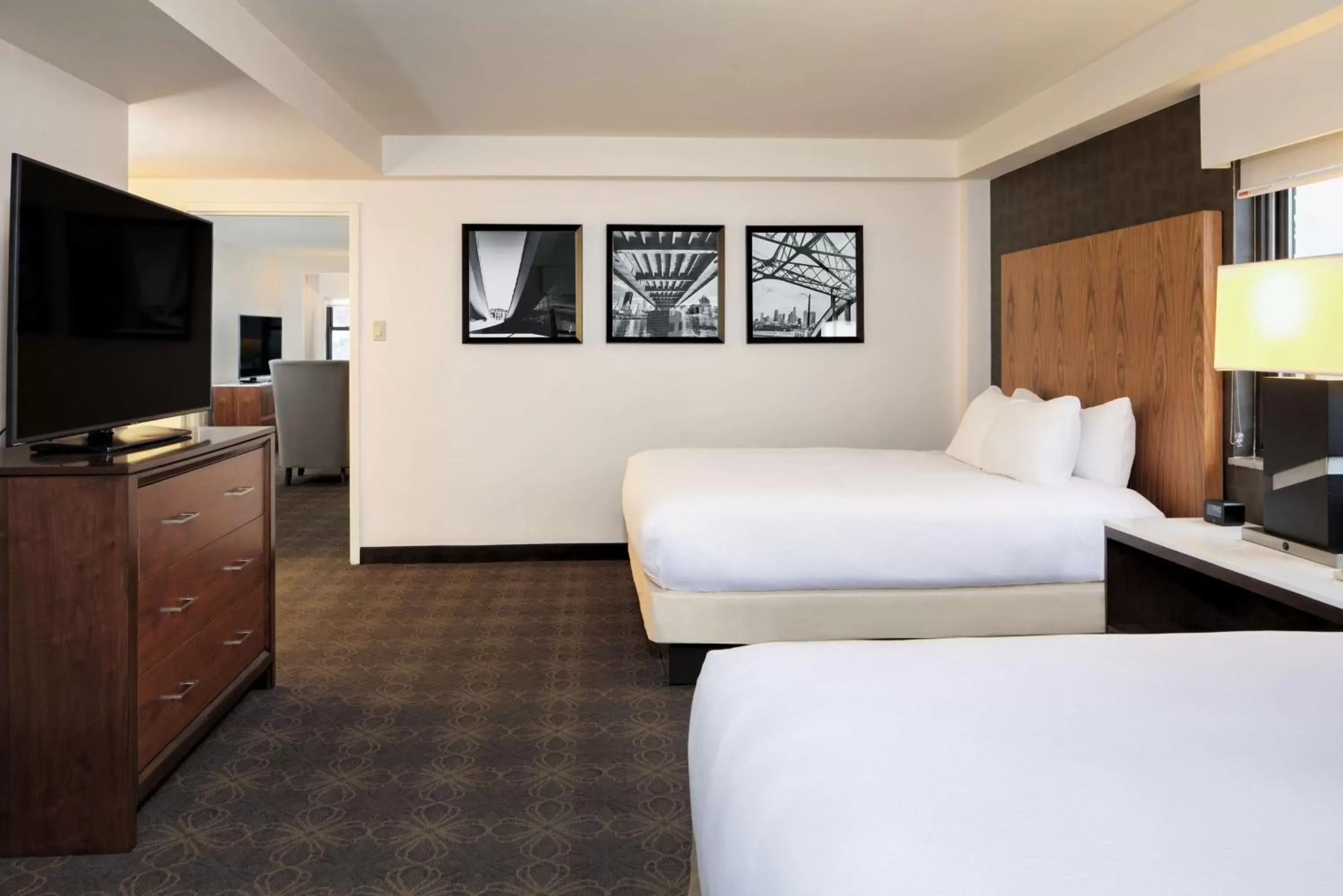 Bed in DoubleTree by Hilton Hotel & Suites Pittsburgh Downtown