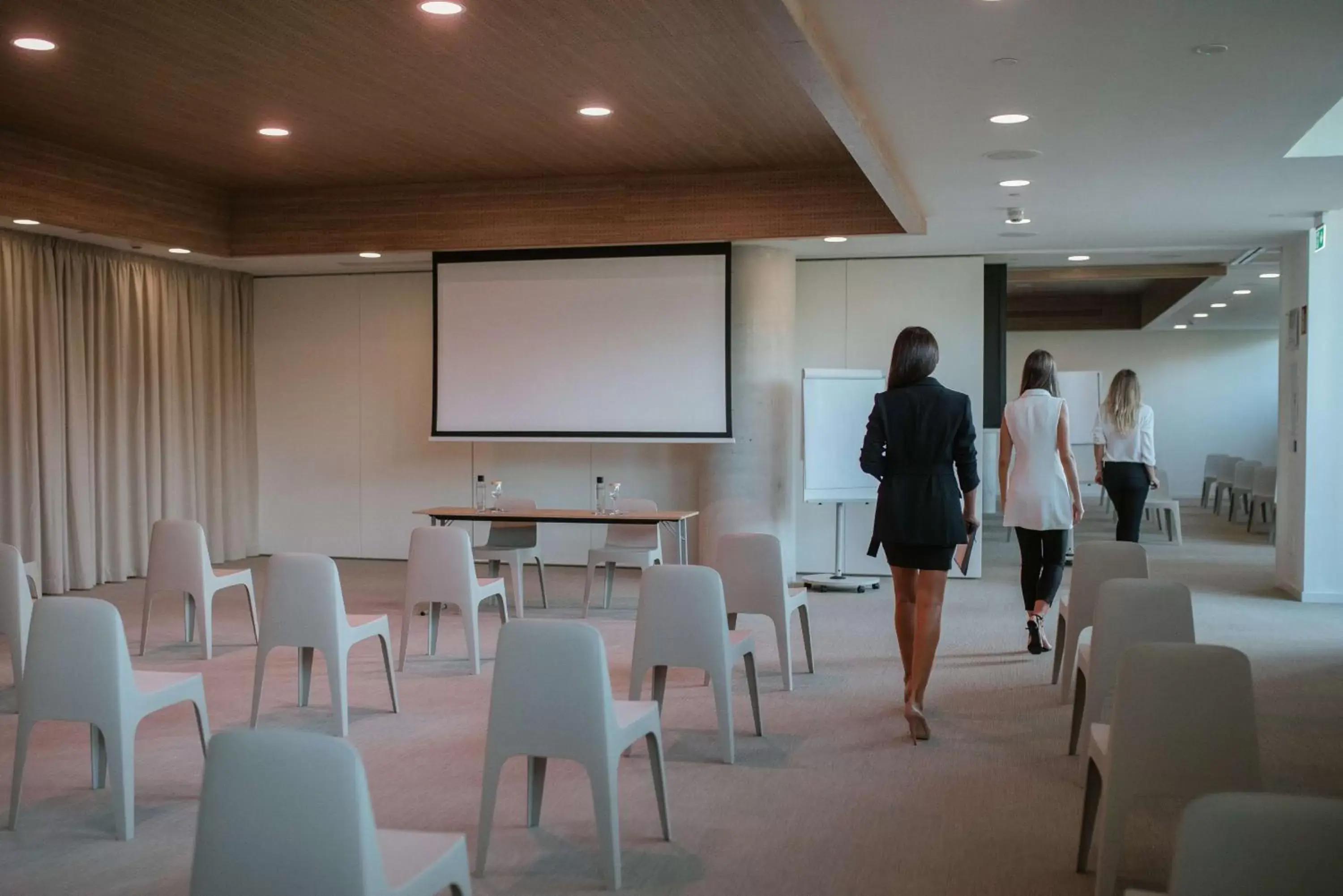 Meeting/conference room in Higuerón Hotel Curio Collection by Hilton