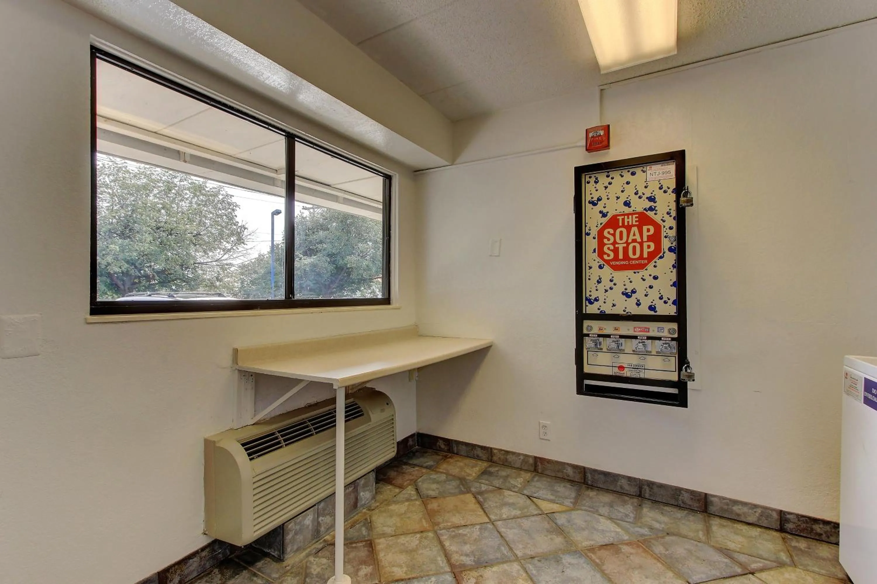 Area and facilities in Motel 6-York, PA