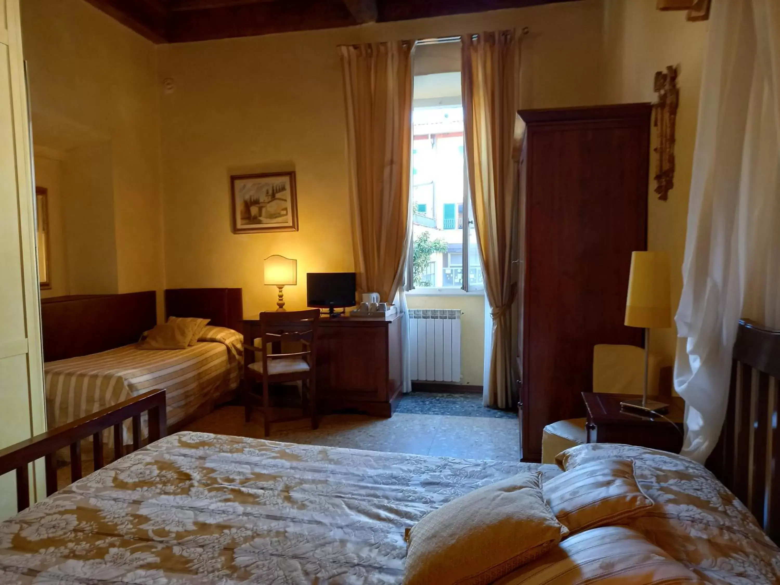 Photo of the whole room, Bed in Hotel Tourist House
