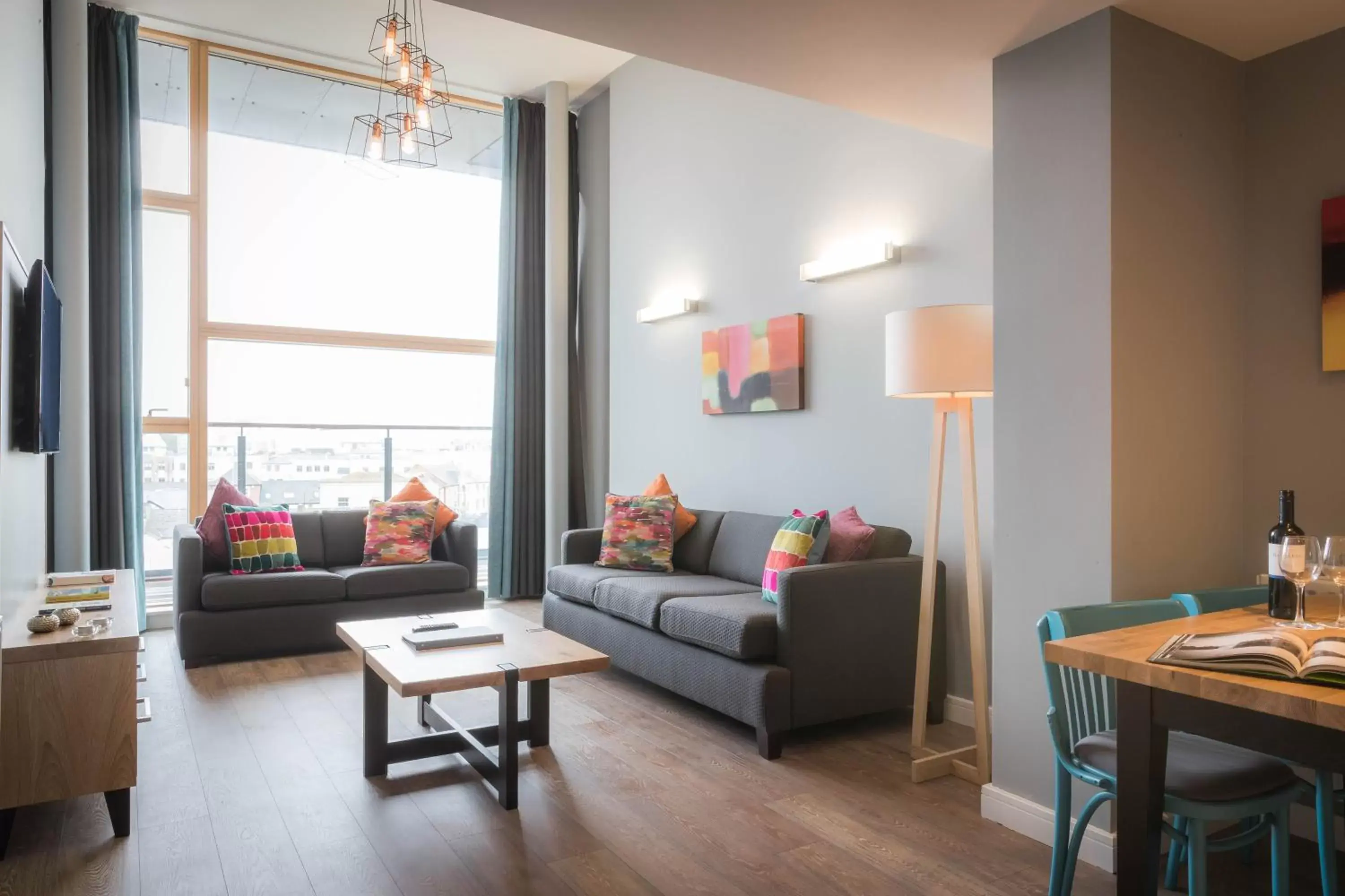 Living room, Seating Area in Talbot Suites at Stonebridge