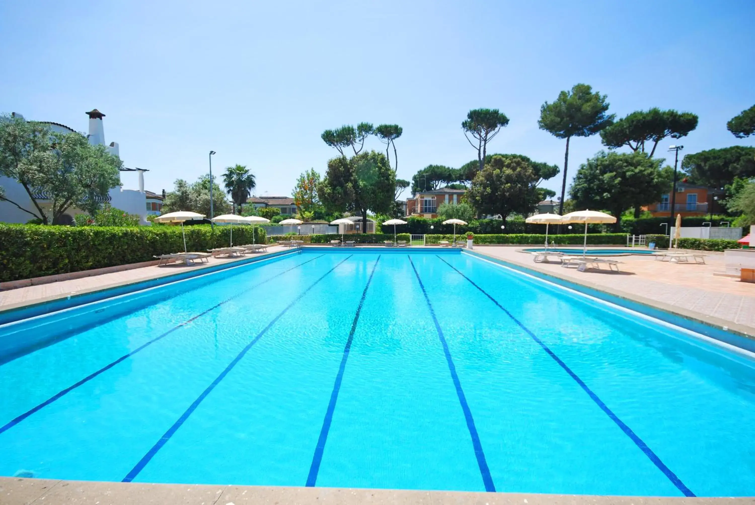 Swimming Pool in Hotel River Palace