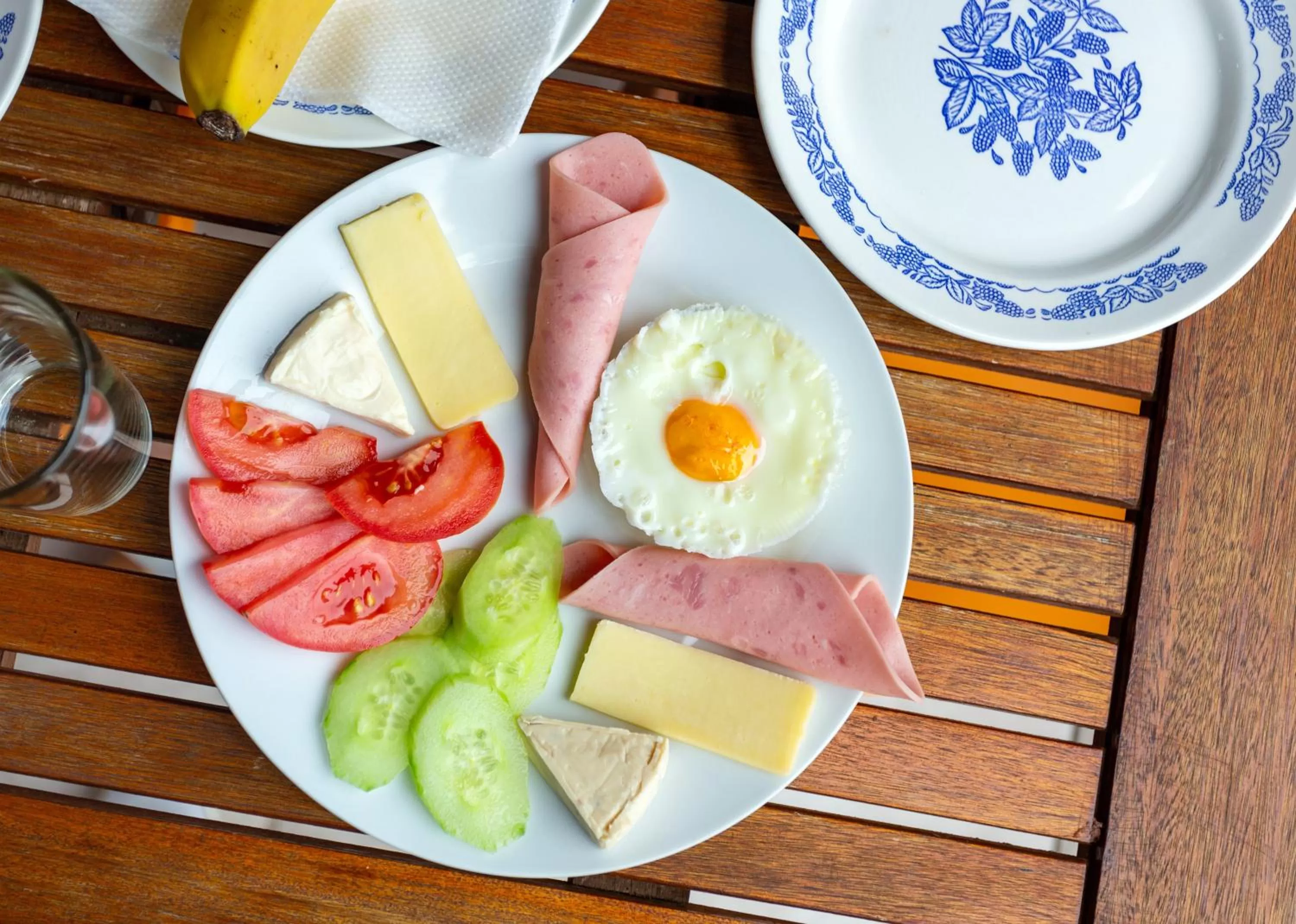 Food and drinks in Family Hotel Jemelly