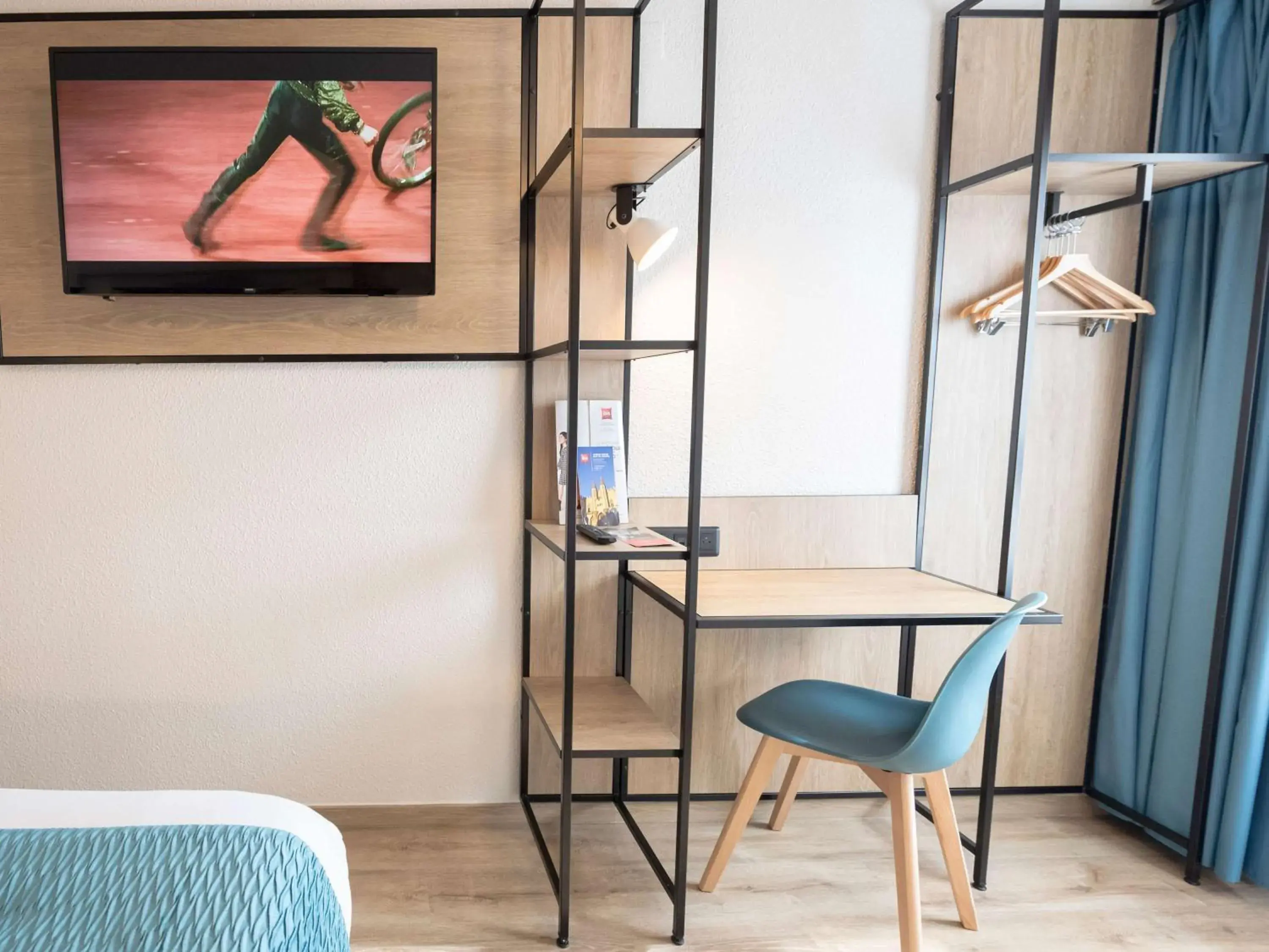 Bedroom, Seating Area in ibis Avignon Centre Pont De L'Europe