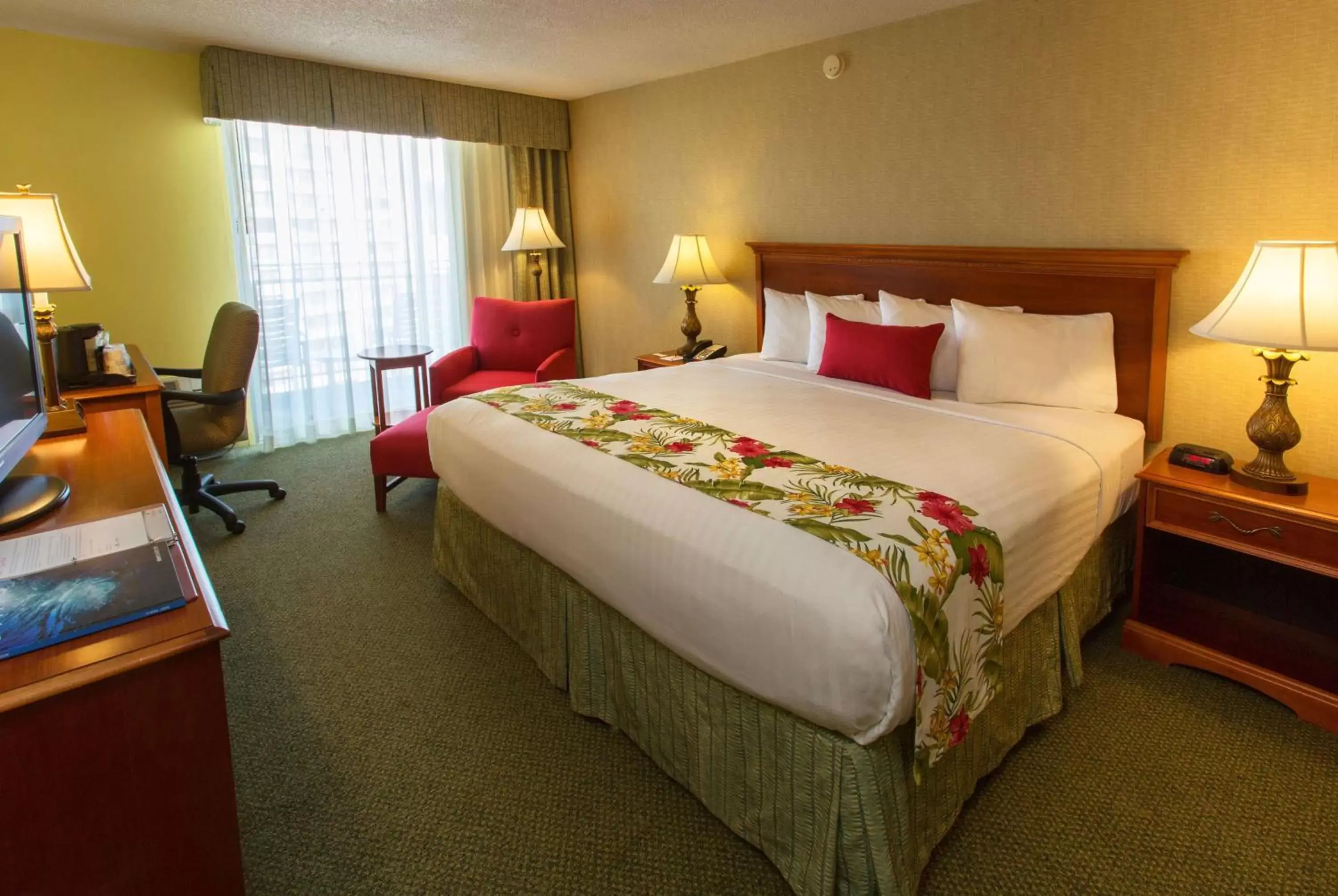Photo of the whole room, Bed in Ramada Plaza by Wyndham Waikiki