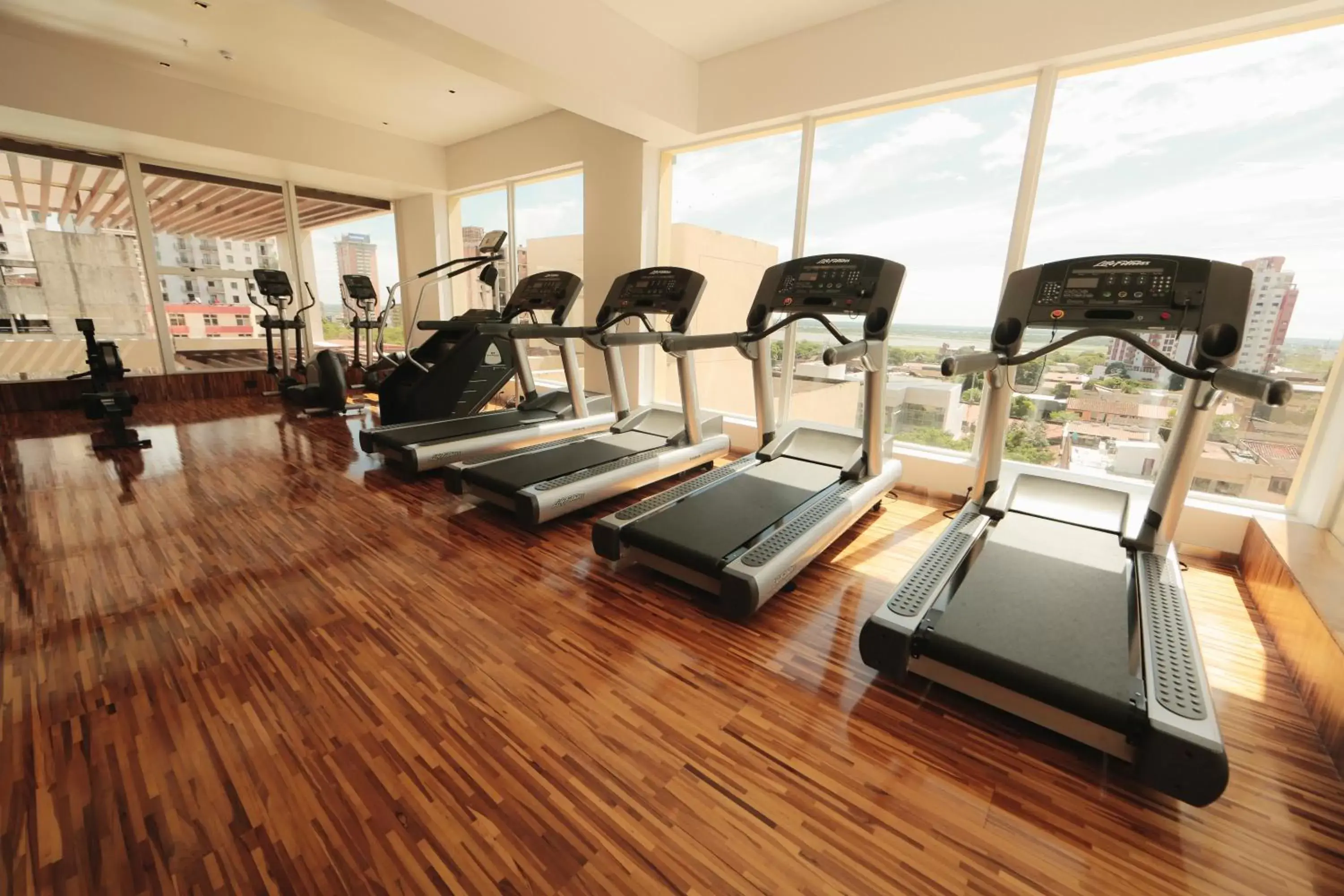 Spa and wellness centre/facilities, Fitness Center/Facilities in Crowne Plaza Asunción, an IHG Hotel