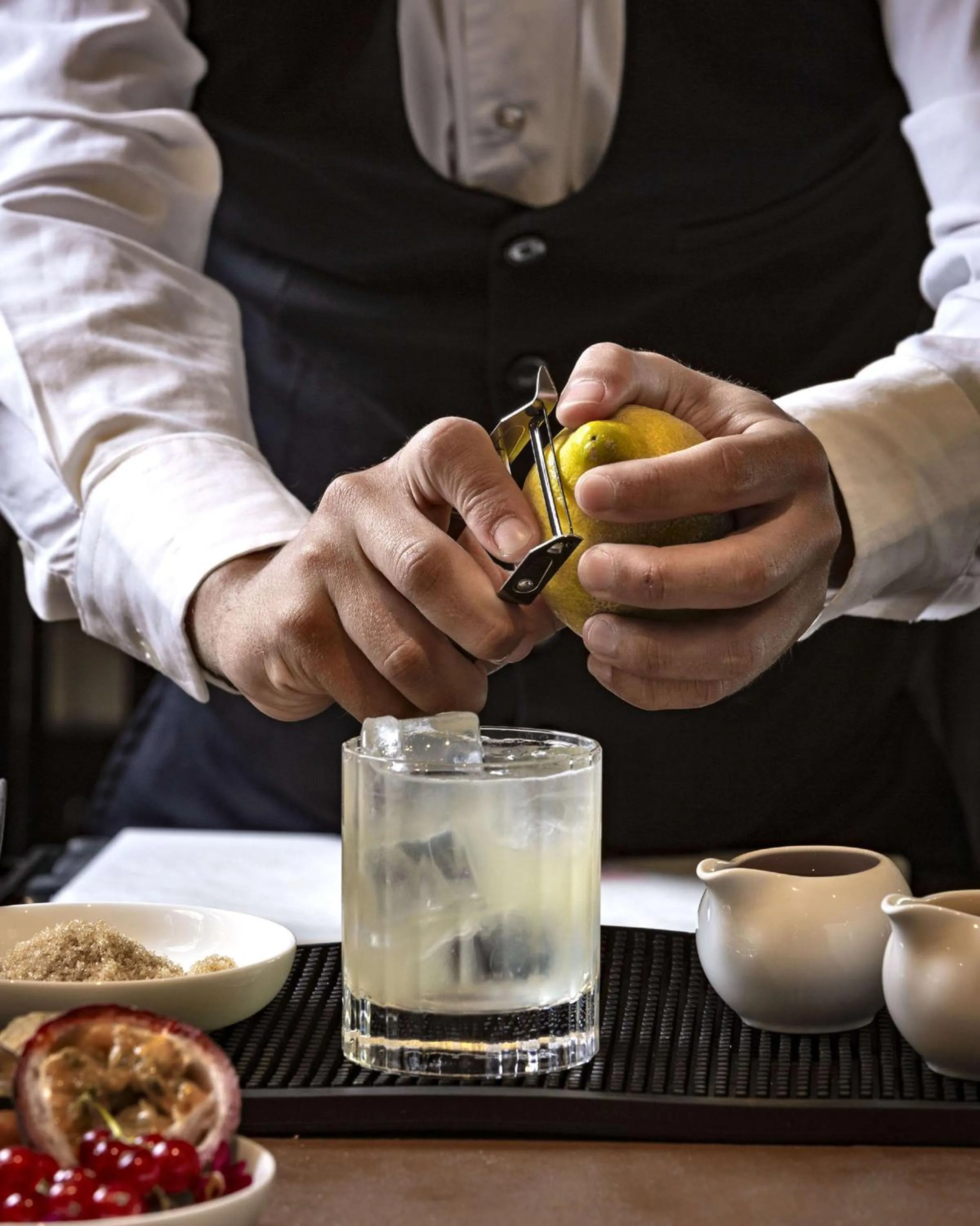 Lounge or bar in Sulià House Porto Rotondo, Curio Collection by Hilton