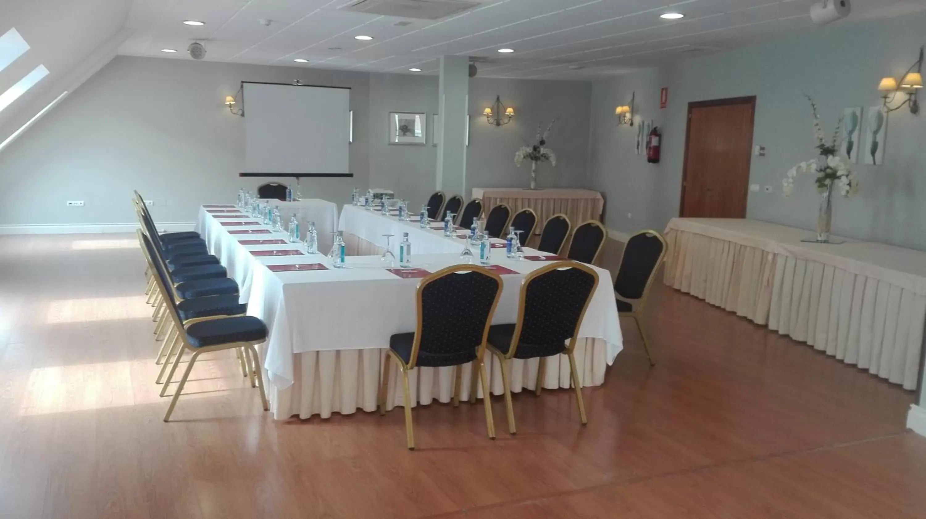 Meeting/conference room in FC Infantas de León