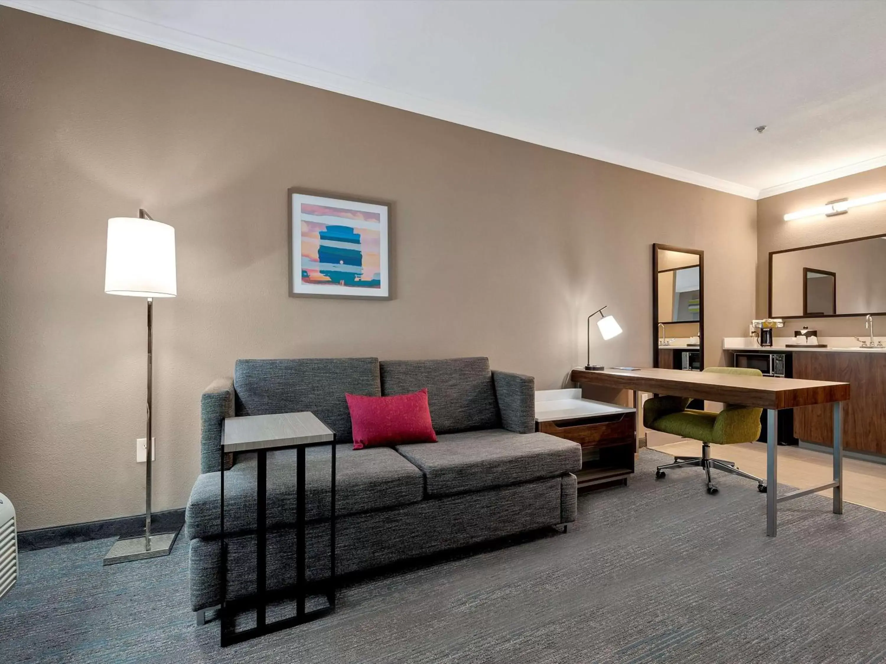 Bedroom, Seating Area in Hampton Inn and Suites Lufkin
