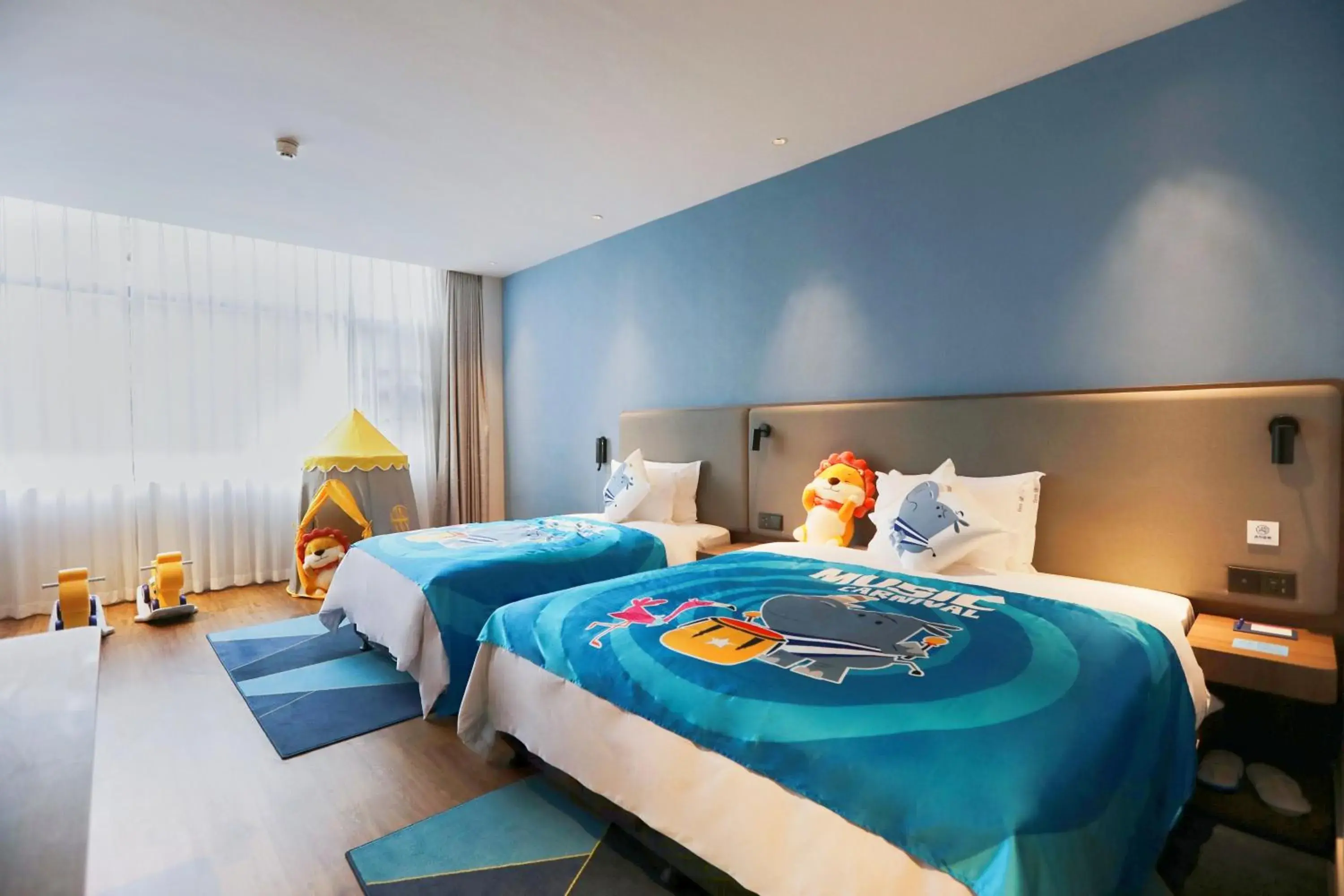 Feature Family Room - Non-Smoking in Holiday Inn Express Shantou City Center by IHG Feature Family Room - Non-Smoking in Holiday Inn Express Shantou City Center by IHG