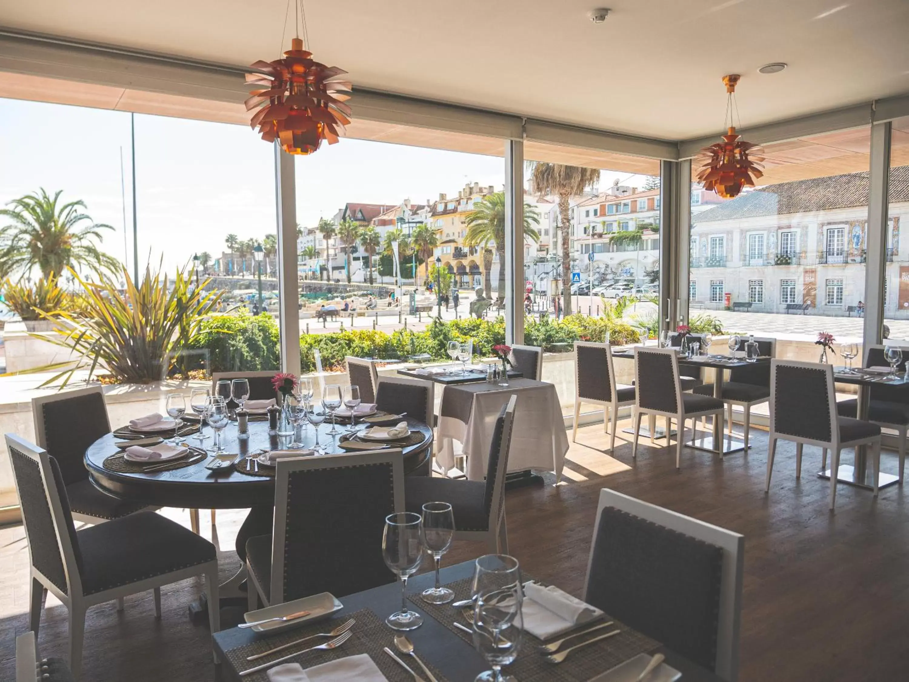 Restaurant/Places to Eat in Hotel Baia