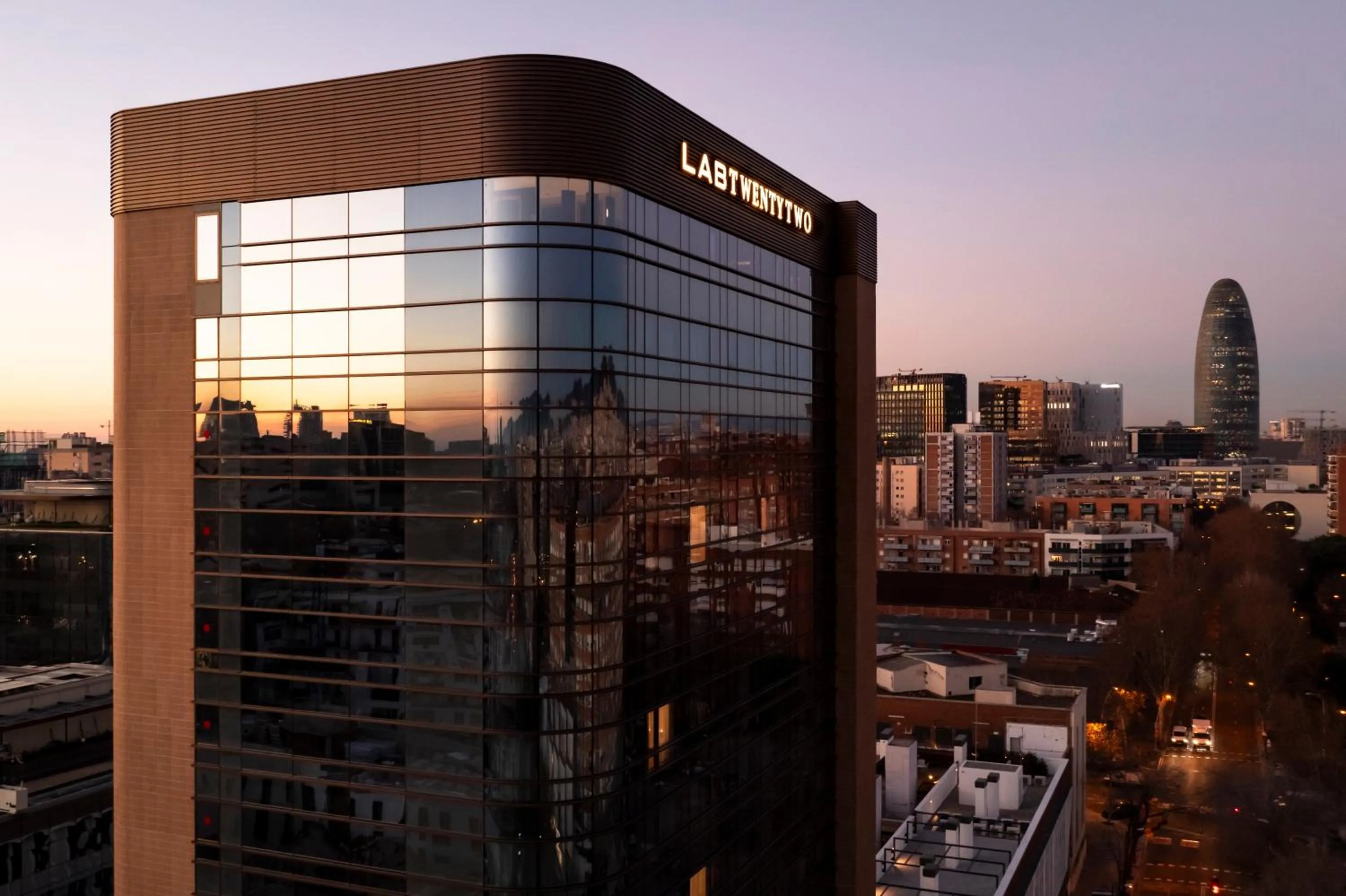 Labtwentytwo Barcelona, a Tribute Portfolio Hotel by Marriott