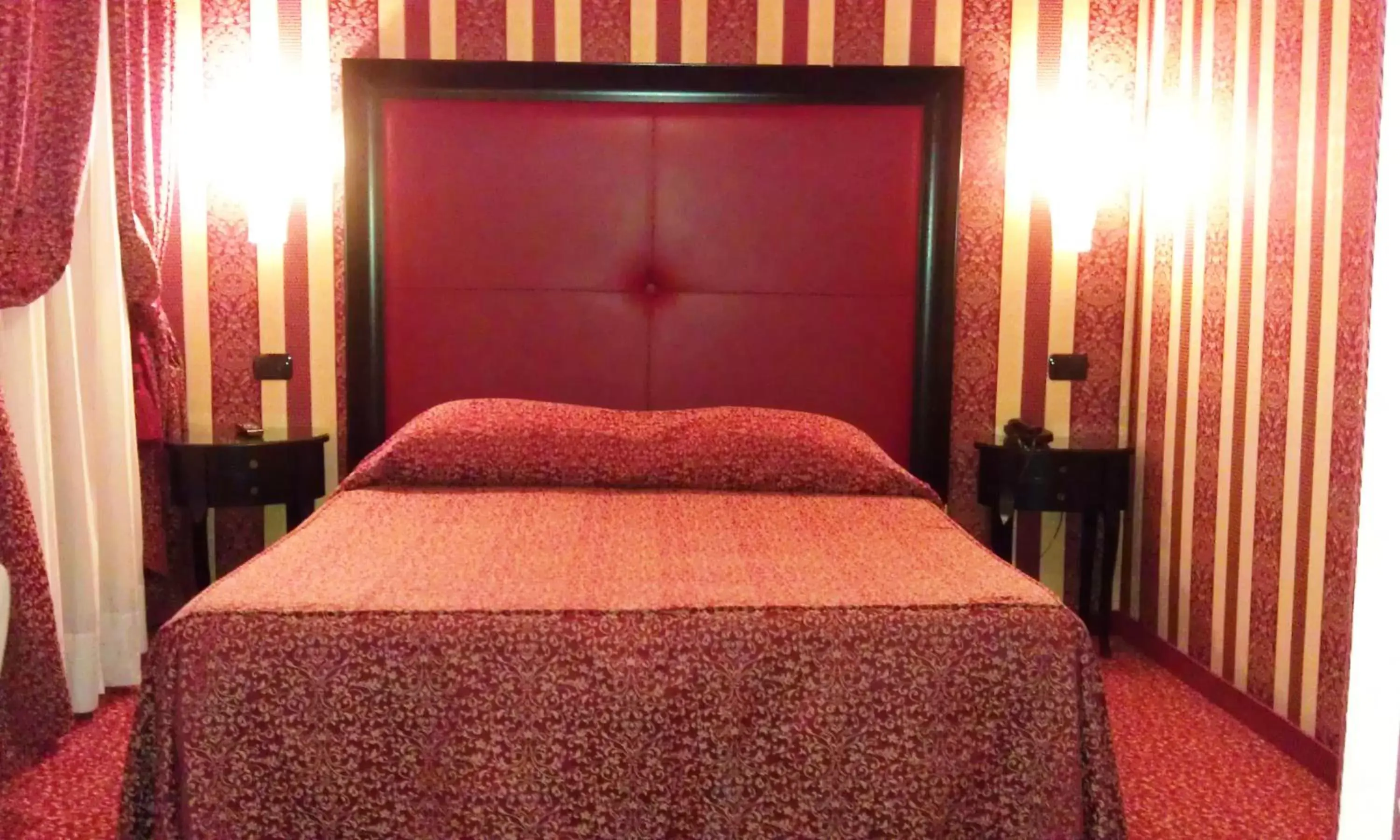 Bed in Hotel Alcyone