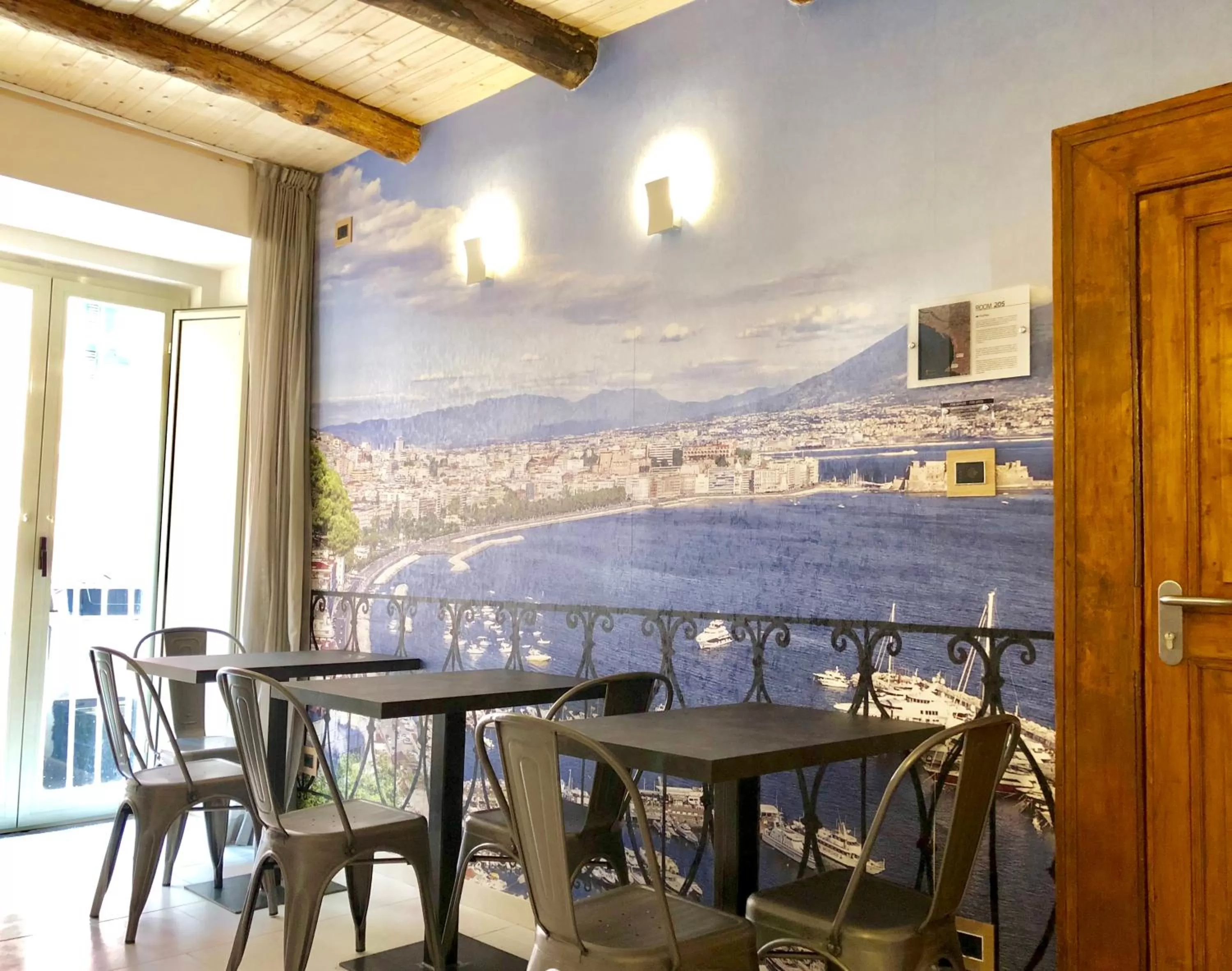 Restaurant/places to eat in Relais Piazza Del Plebiscito B&B