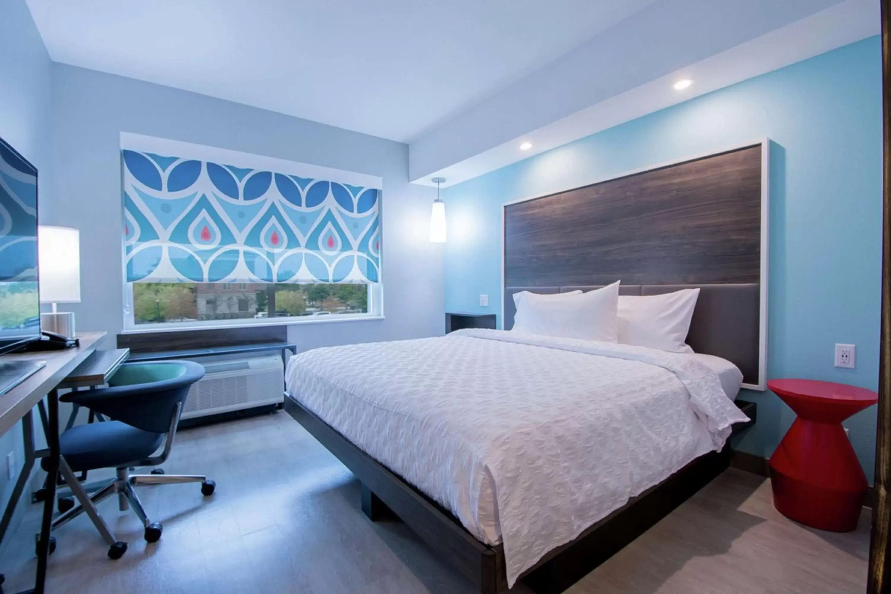 Bedroom, Bed in Tru by Hilton Lafayette River Ranch