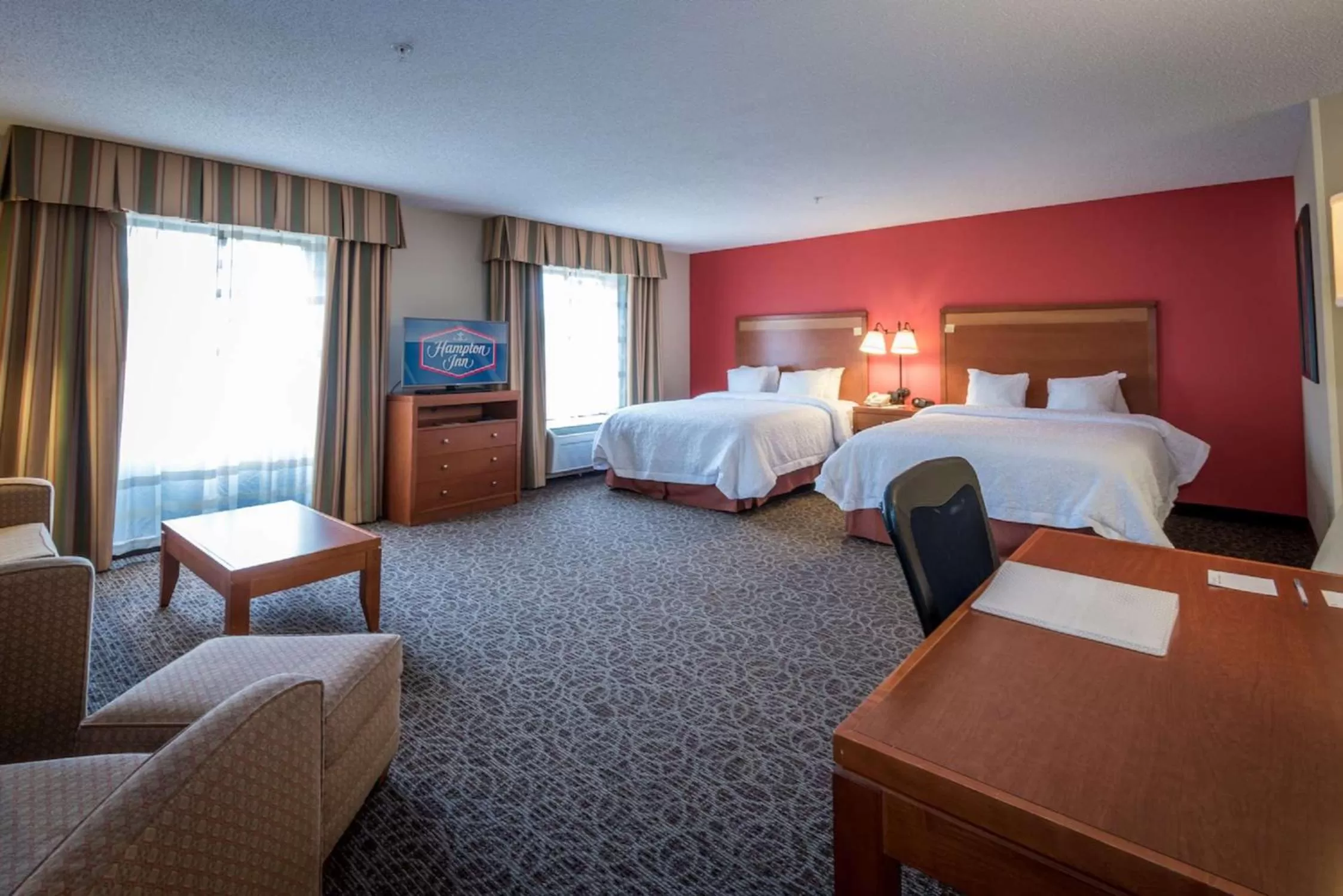 Bed in Hampton Inn Enterprise