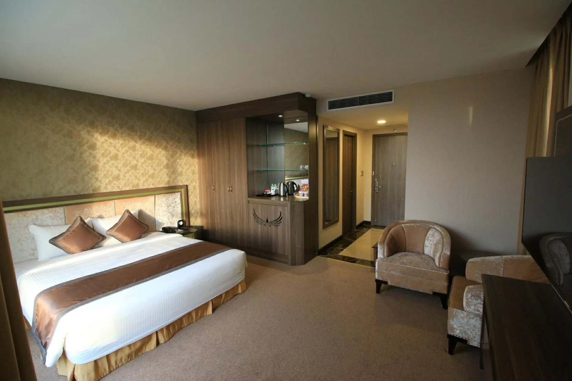 Photo of the whole room, Bed in Muong Thanh Luxury Can Tho Hotel