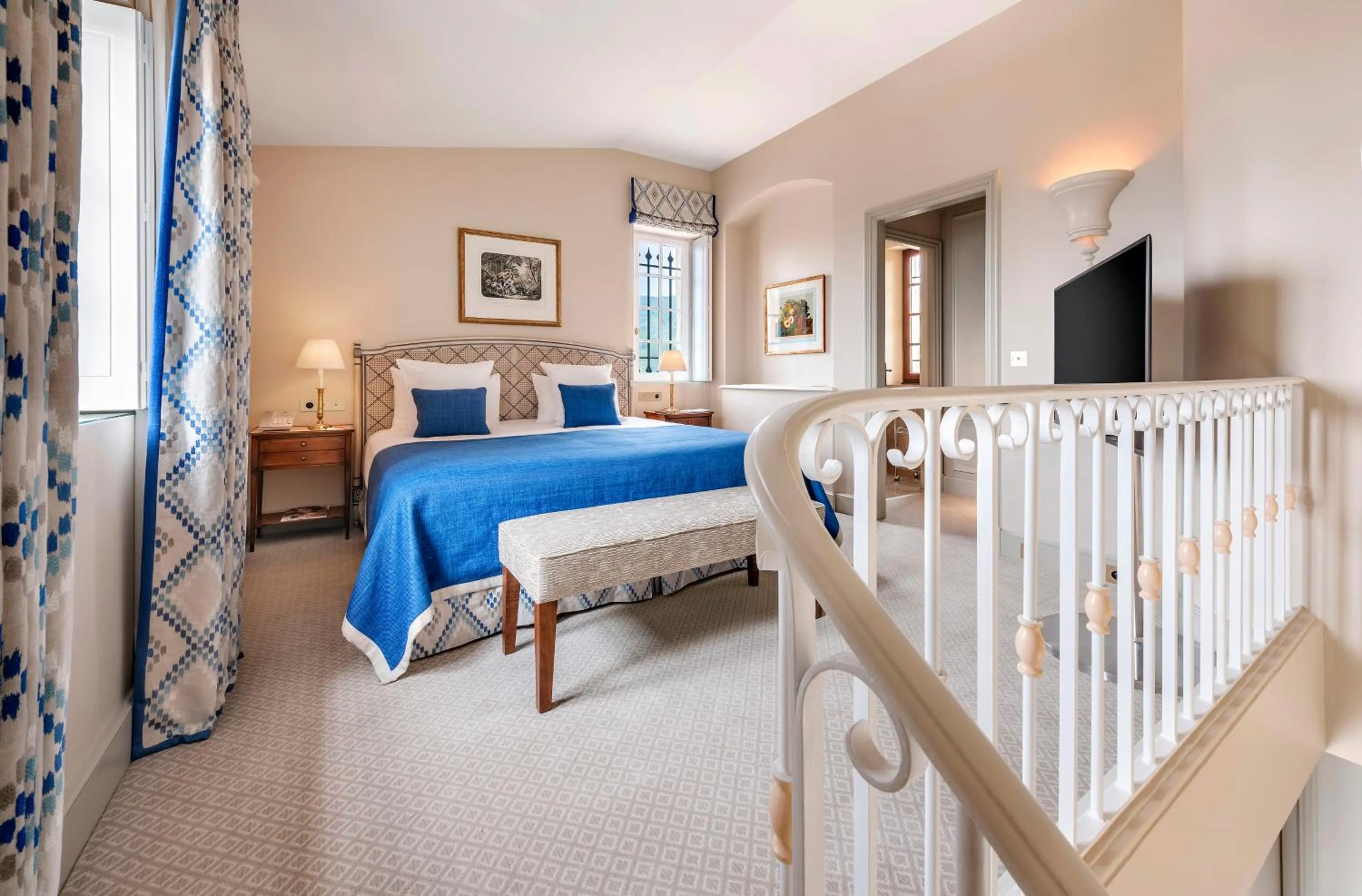 Bedroom, Bed in Château Saint-Martin & Spa, Oetker Hotels