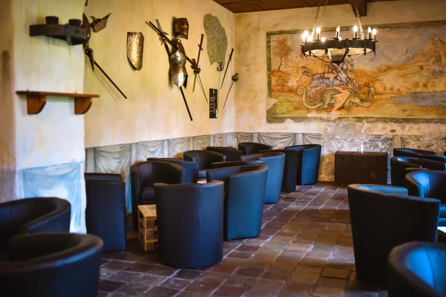 Restaurant/places to eat in Zámek Kamenný Dvůr