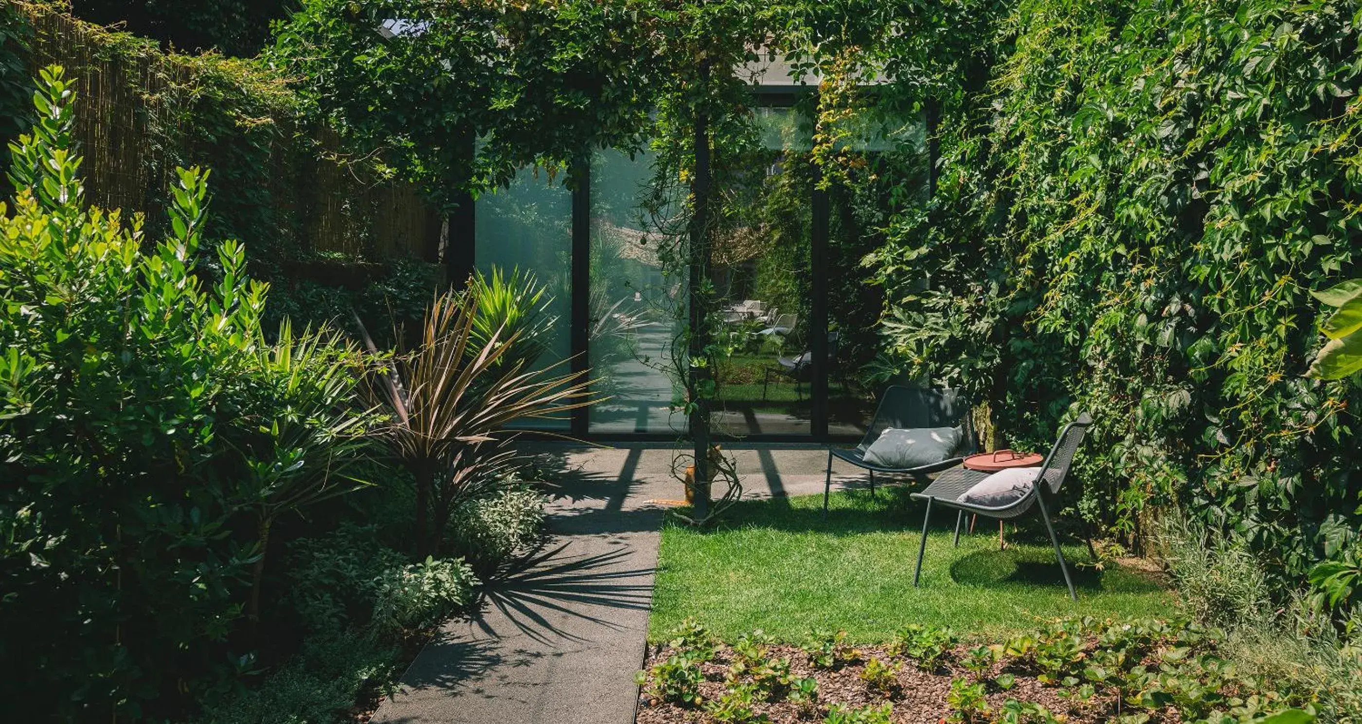 Garden in Rosa Et Al Townhouse