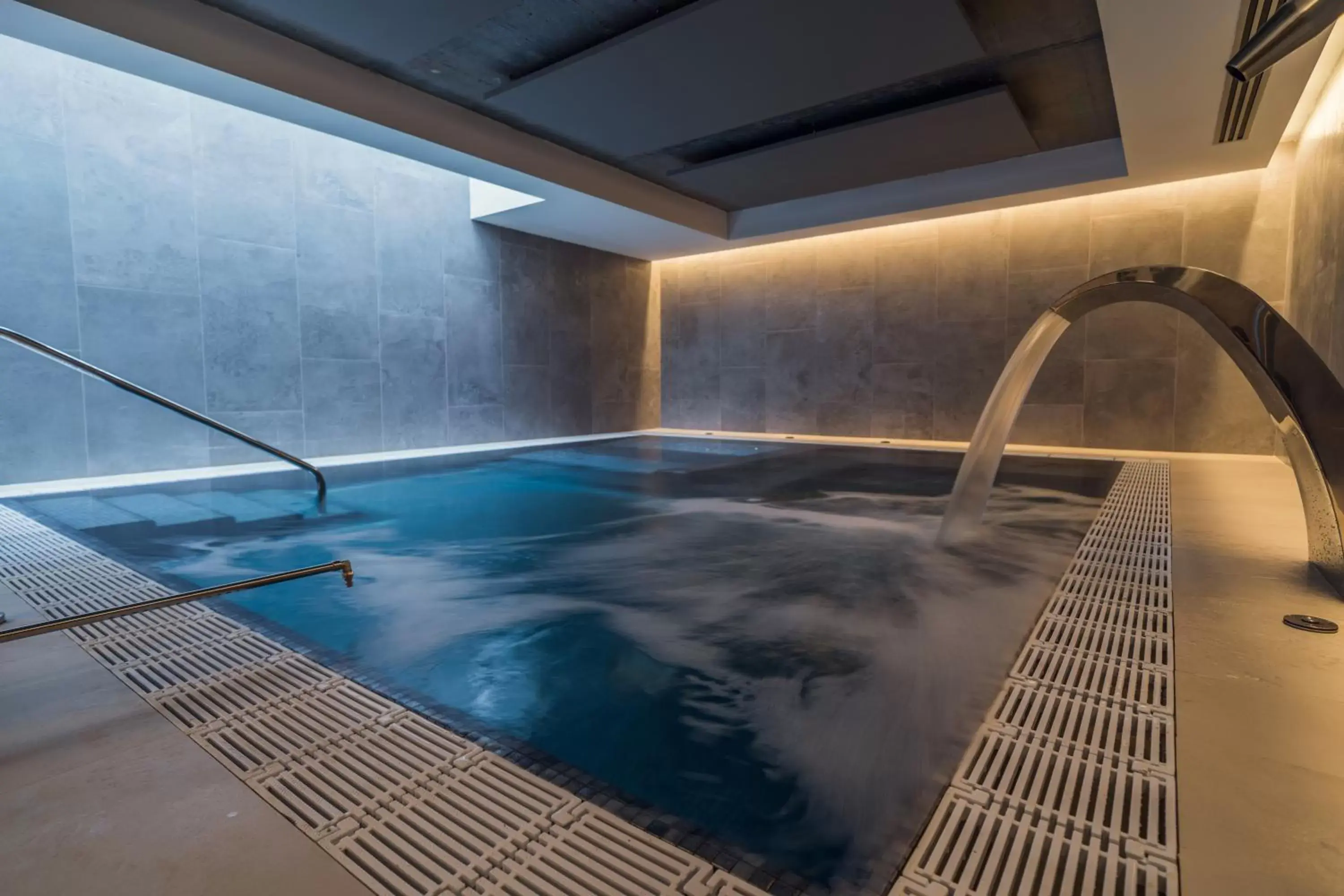 Spa and wellness centre/facilities, Swimming Pool in Catalonia Gran Vía Bilbao