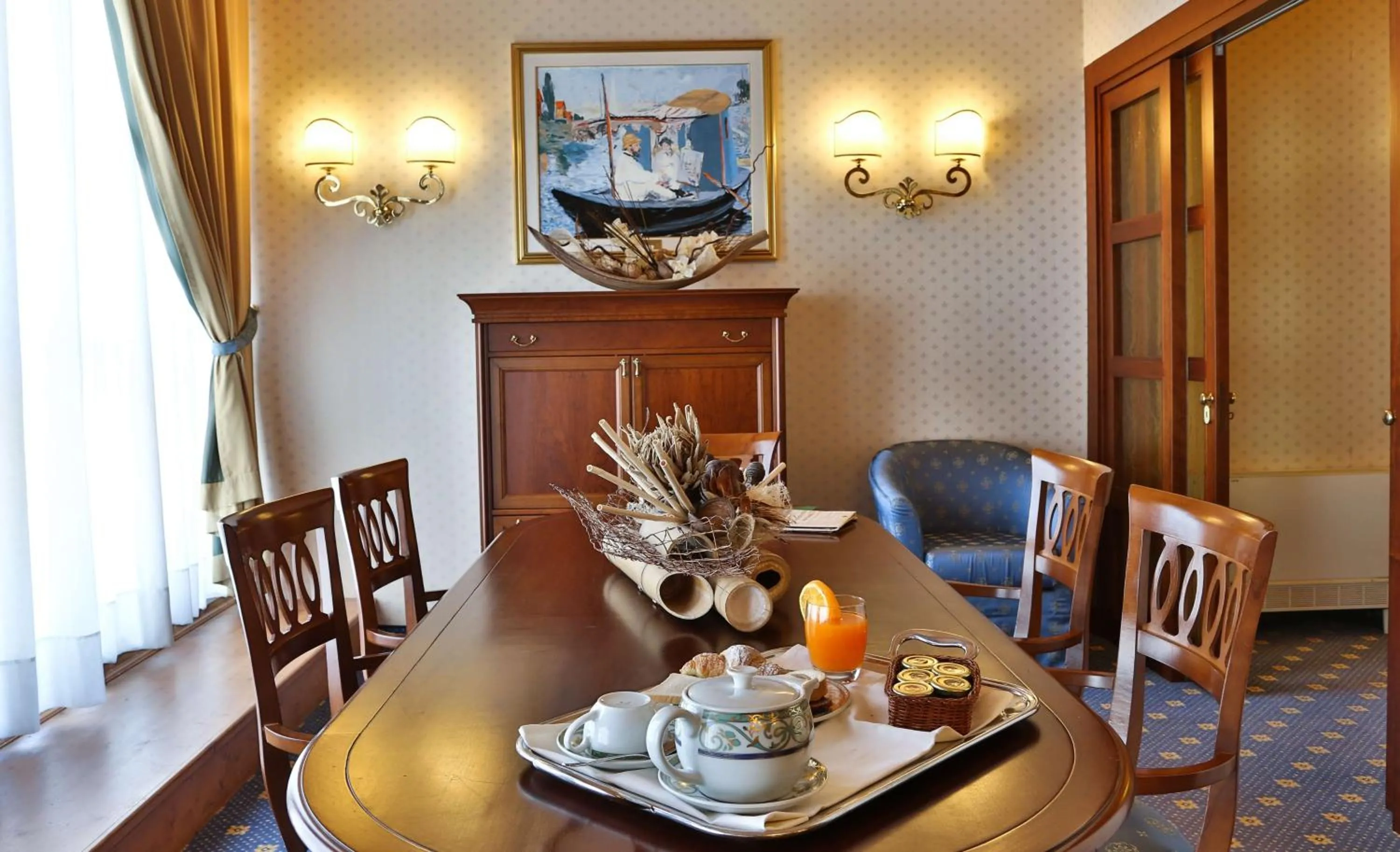 Living room in Best Western Classic Hotel