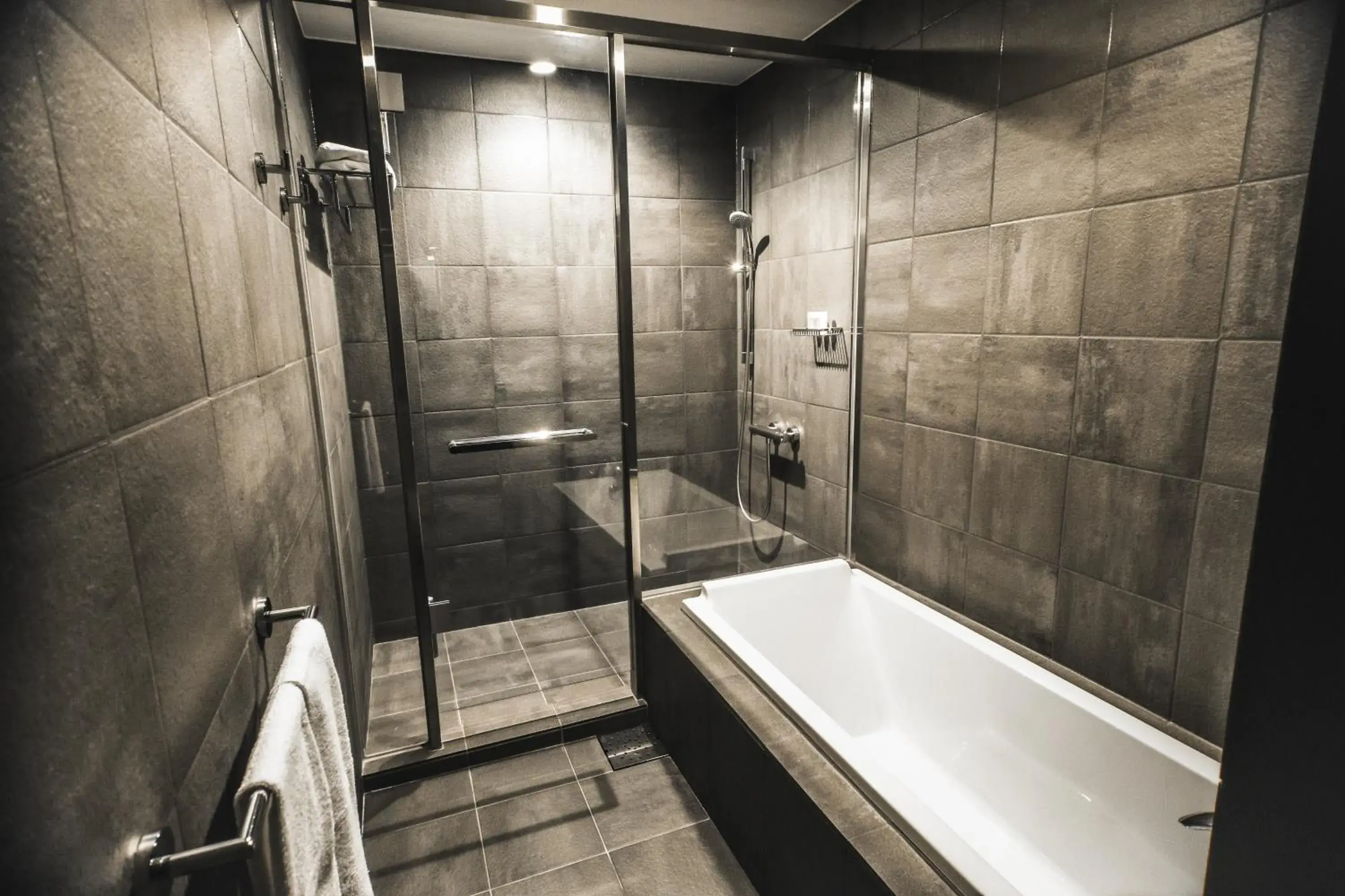Hot Tub, Bathroom in Oarks Canal Park Hotel Toyama
