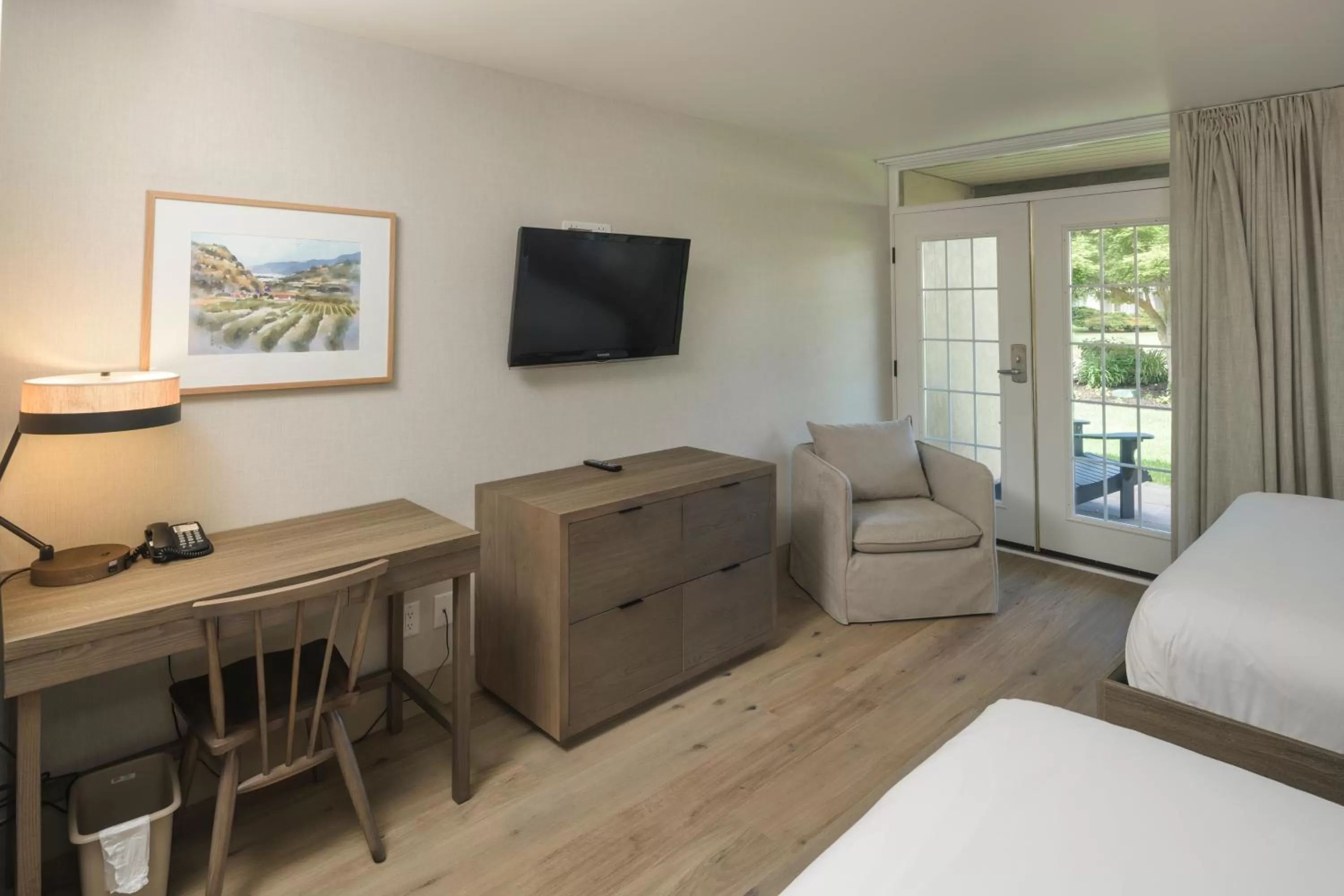 TV and multimedia, Bed in Balcomo, a Ramada by Wyndham