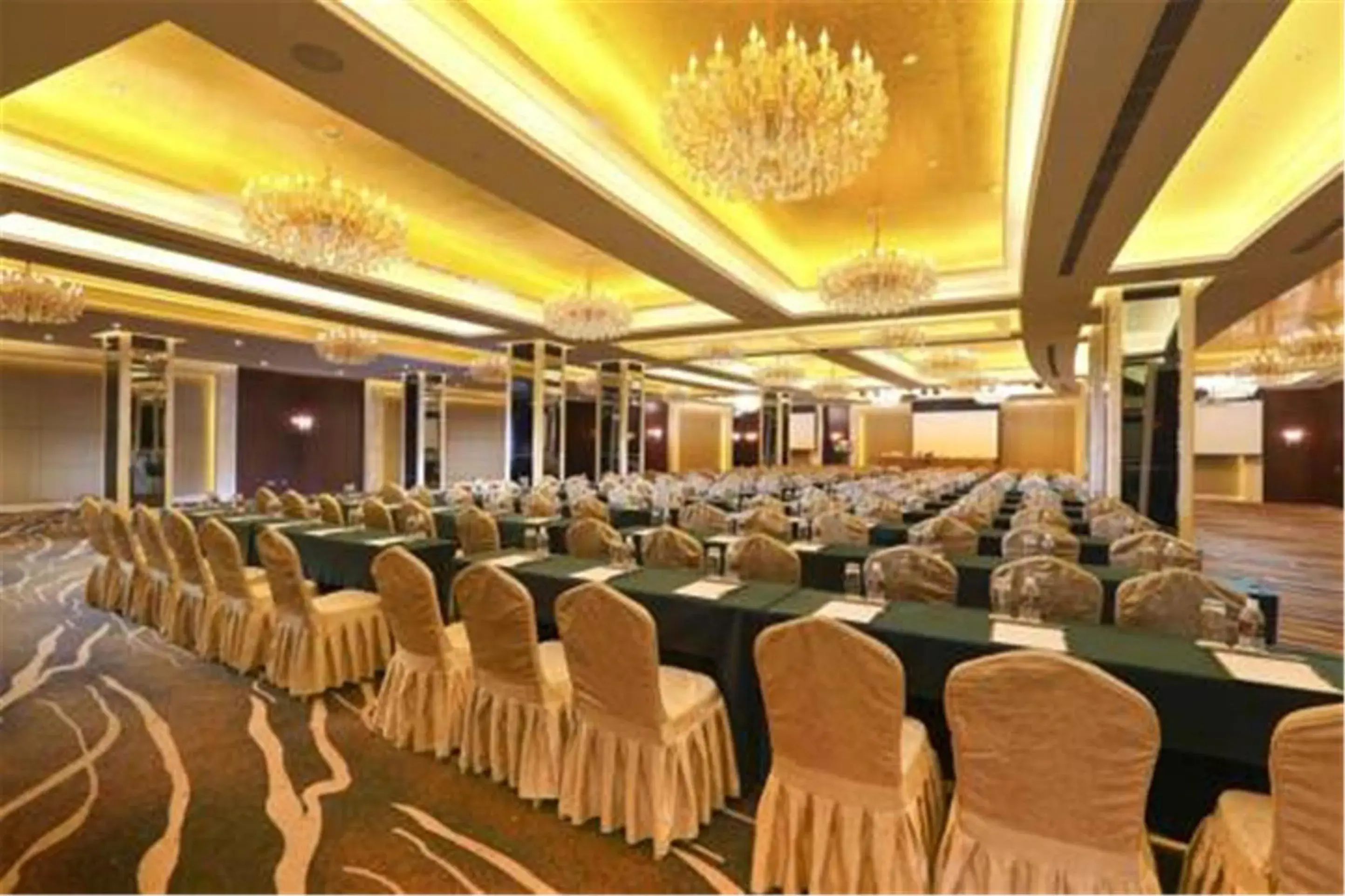 Business facilities, Banquet Facilities in Royal International Hotel