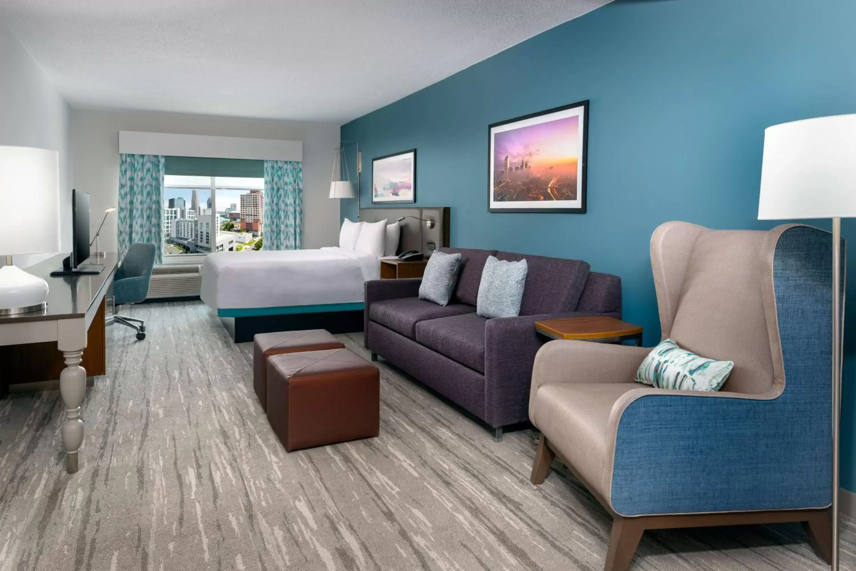 Living room, Seating Area in Hilton Garden Inn Charlotte Uptown