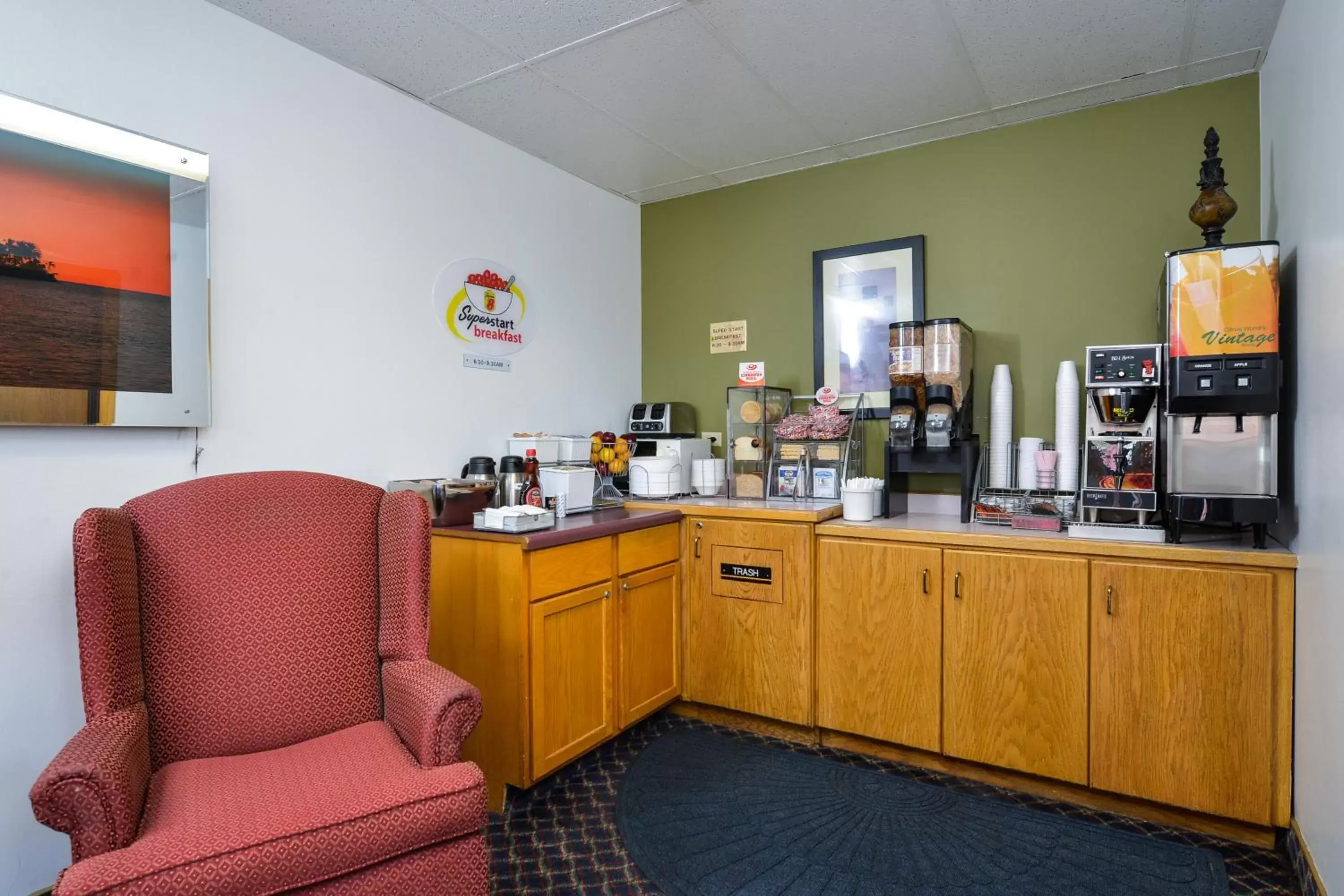 Food in Super 8 by Wyndham Minot Airport