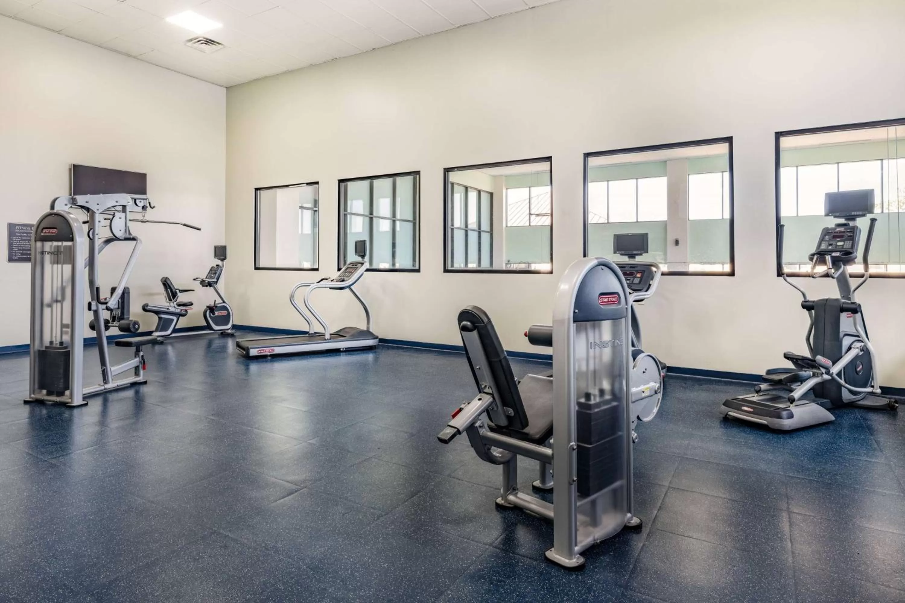 Fitness centre/facilities in Wyndham Garden Kenosha Harborside