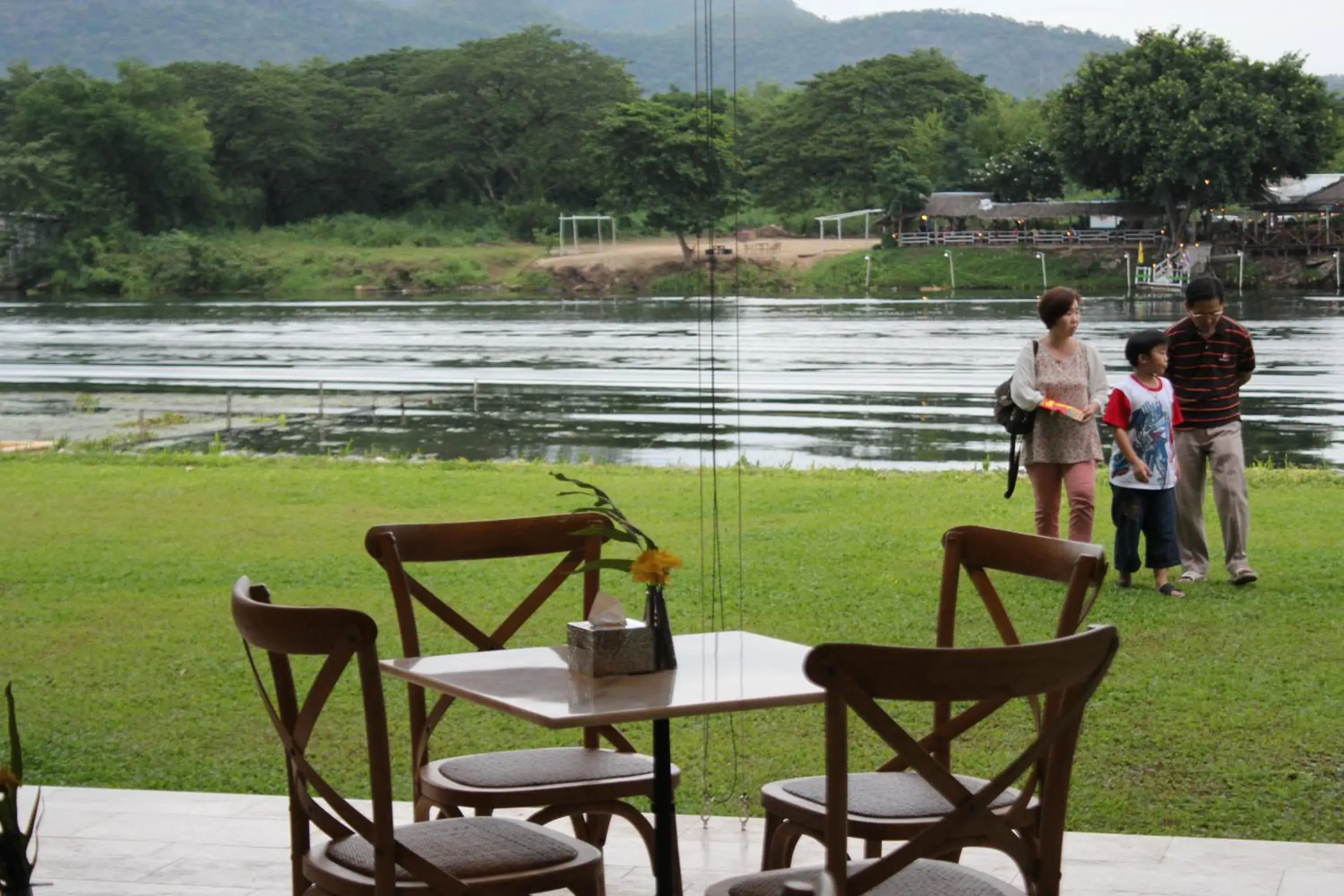 Patio, Garden in The Glory River Kwai Hotel