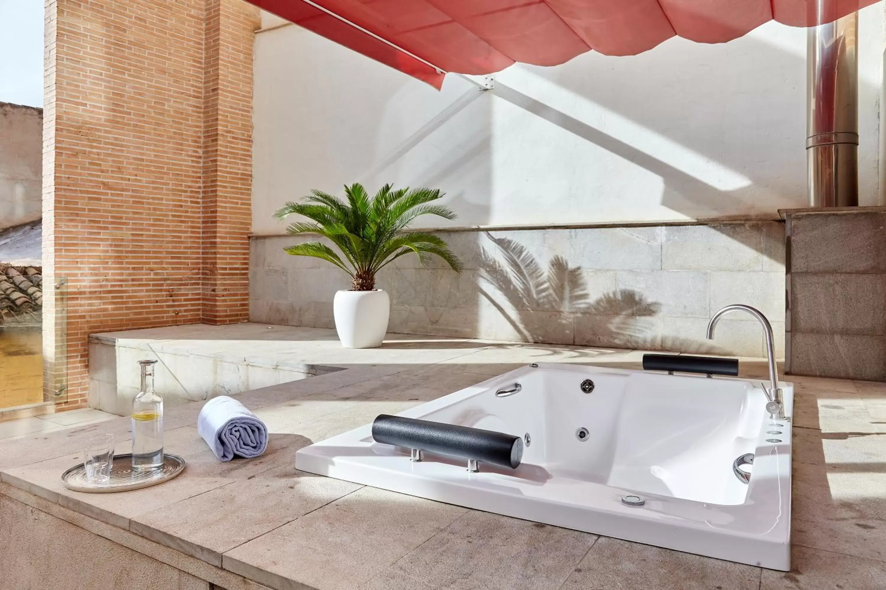 Patio, Bathroom in Hotel Macià Granada Five Senses Rooms & Suites