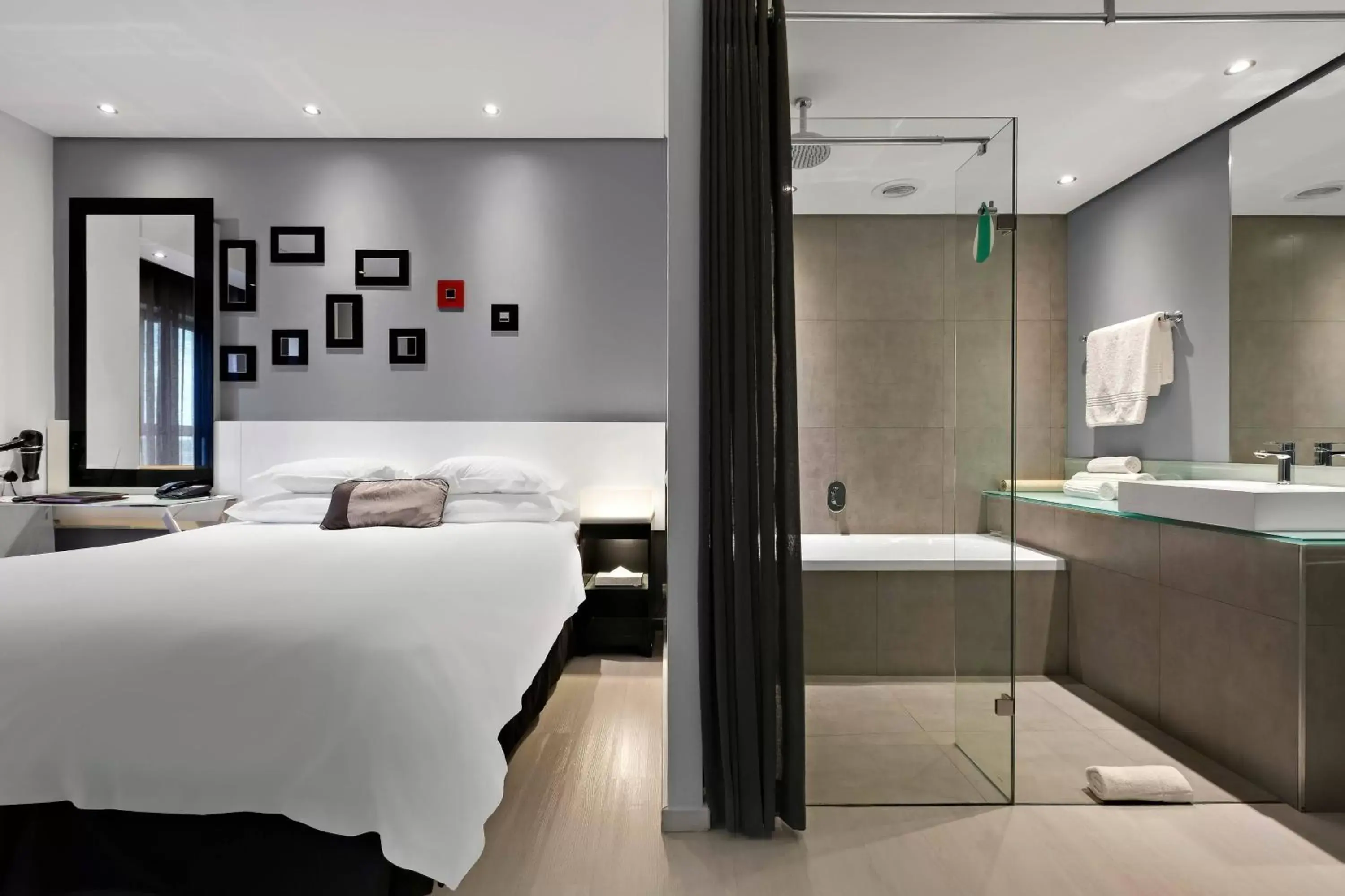 Bathroom, Bed in Protea Hotel Fire & Ice! by Marriott Pretoria Menlyn