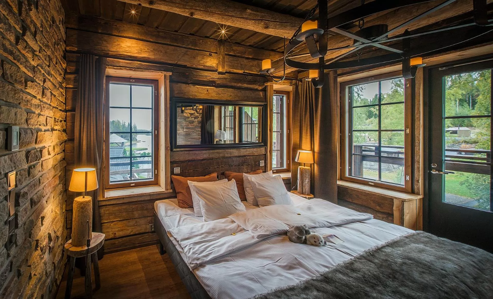 Bathroom, Bed in Hotel & Spa Resort Järvisydän