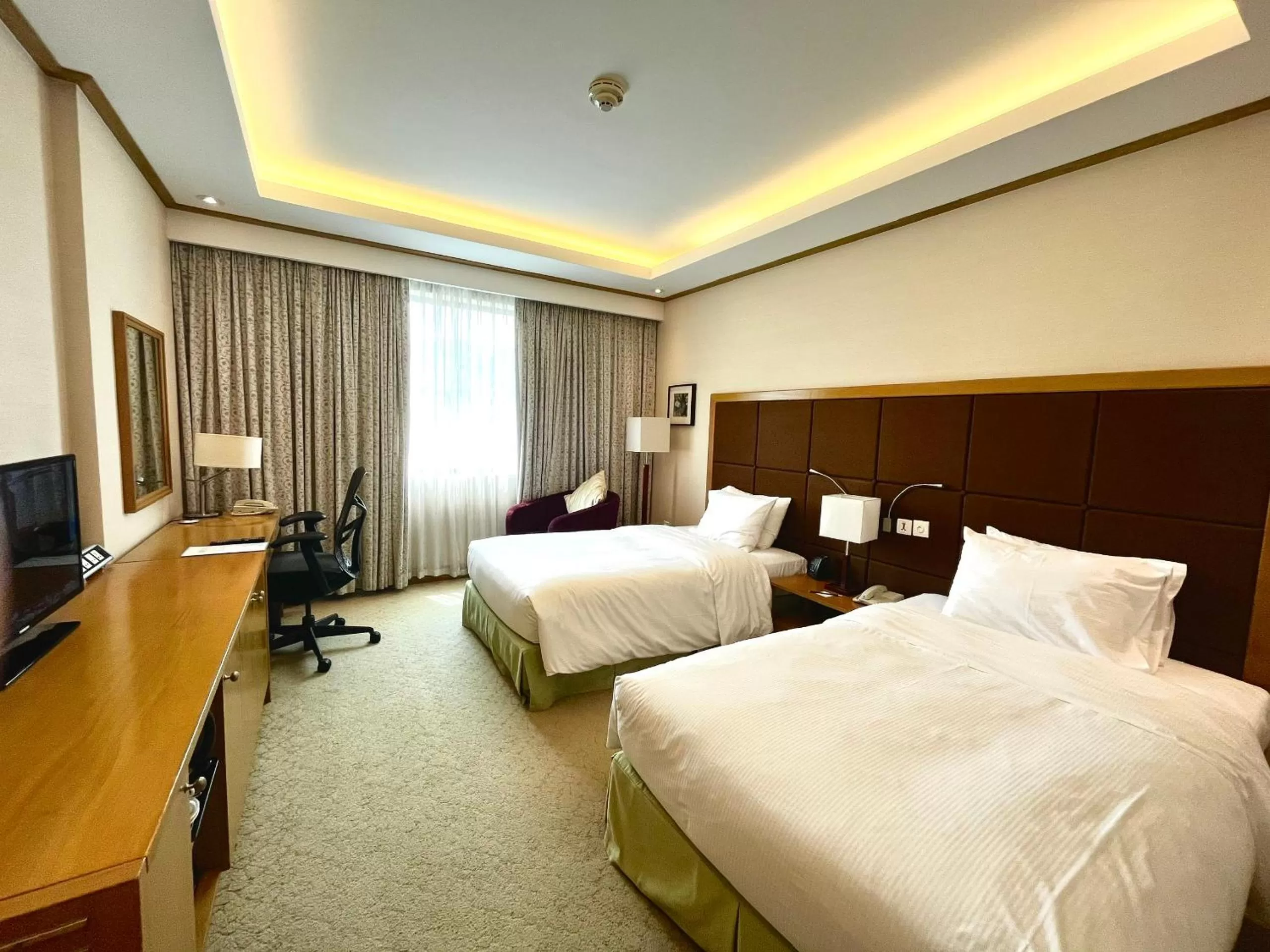 Restaurant/places to eat, Bed in Hilton Garden Inn Hanoi