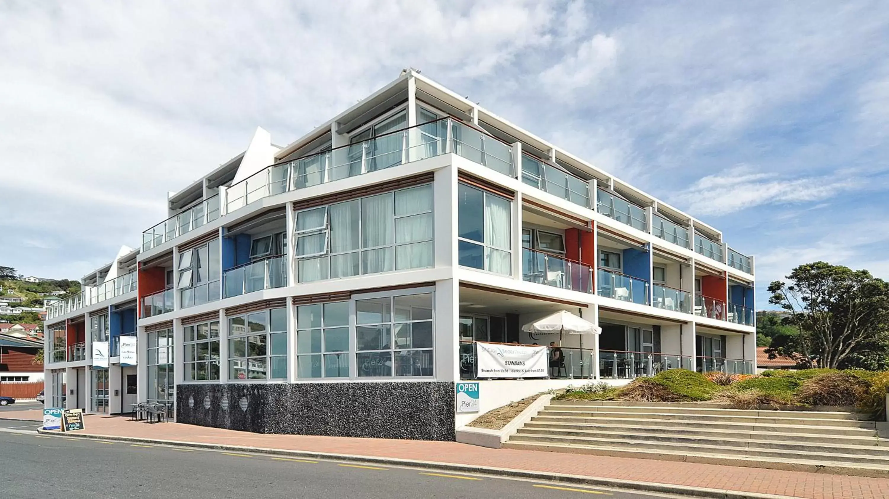 Facade/entrance, Property Building in Hotel St Clair