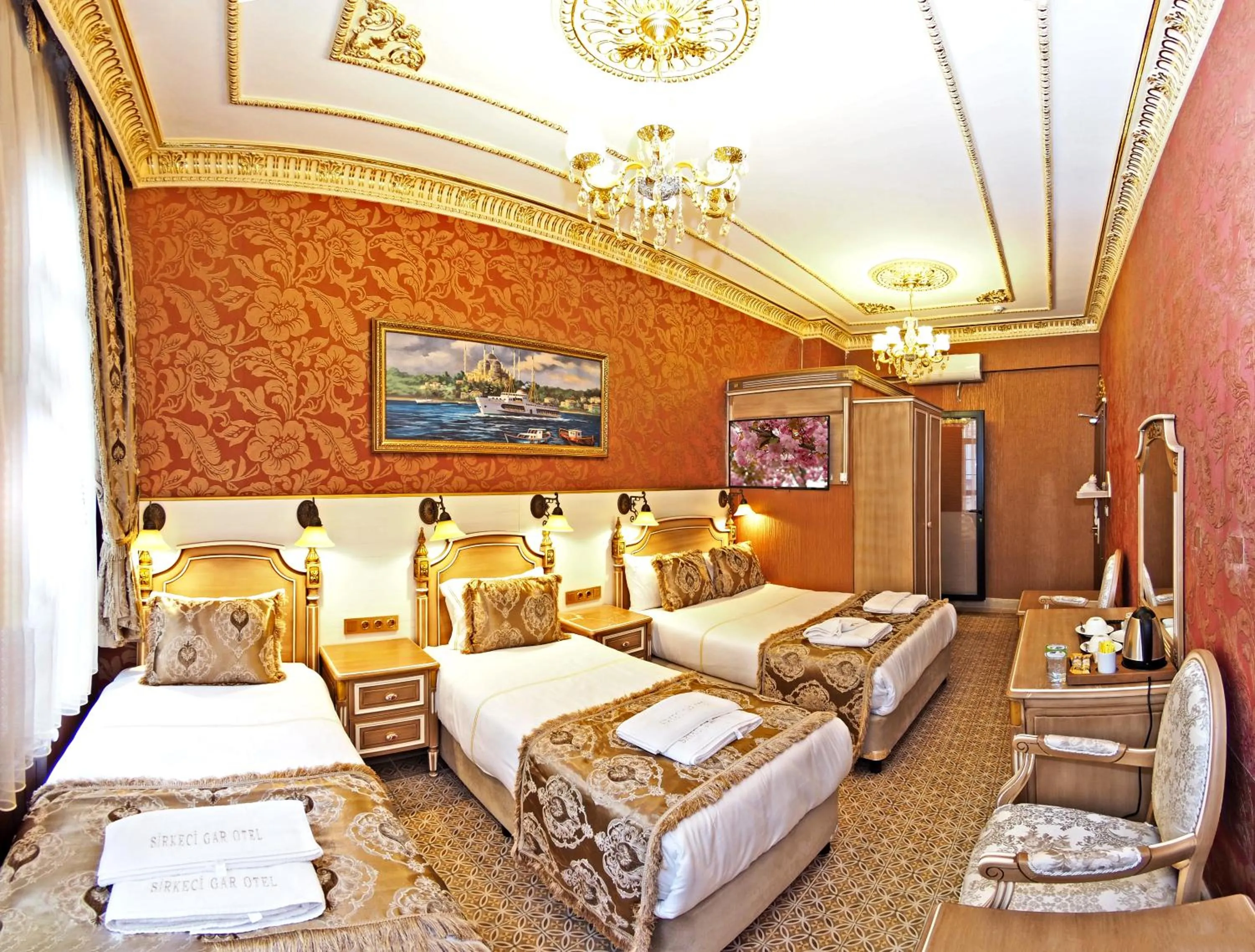 Photo of the whole room, Bed in Glamour Classic Hotel Istanbul Sirkeci