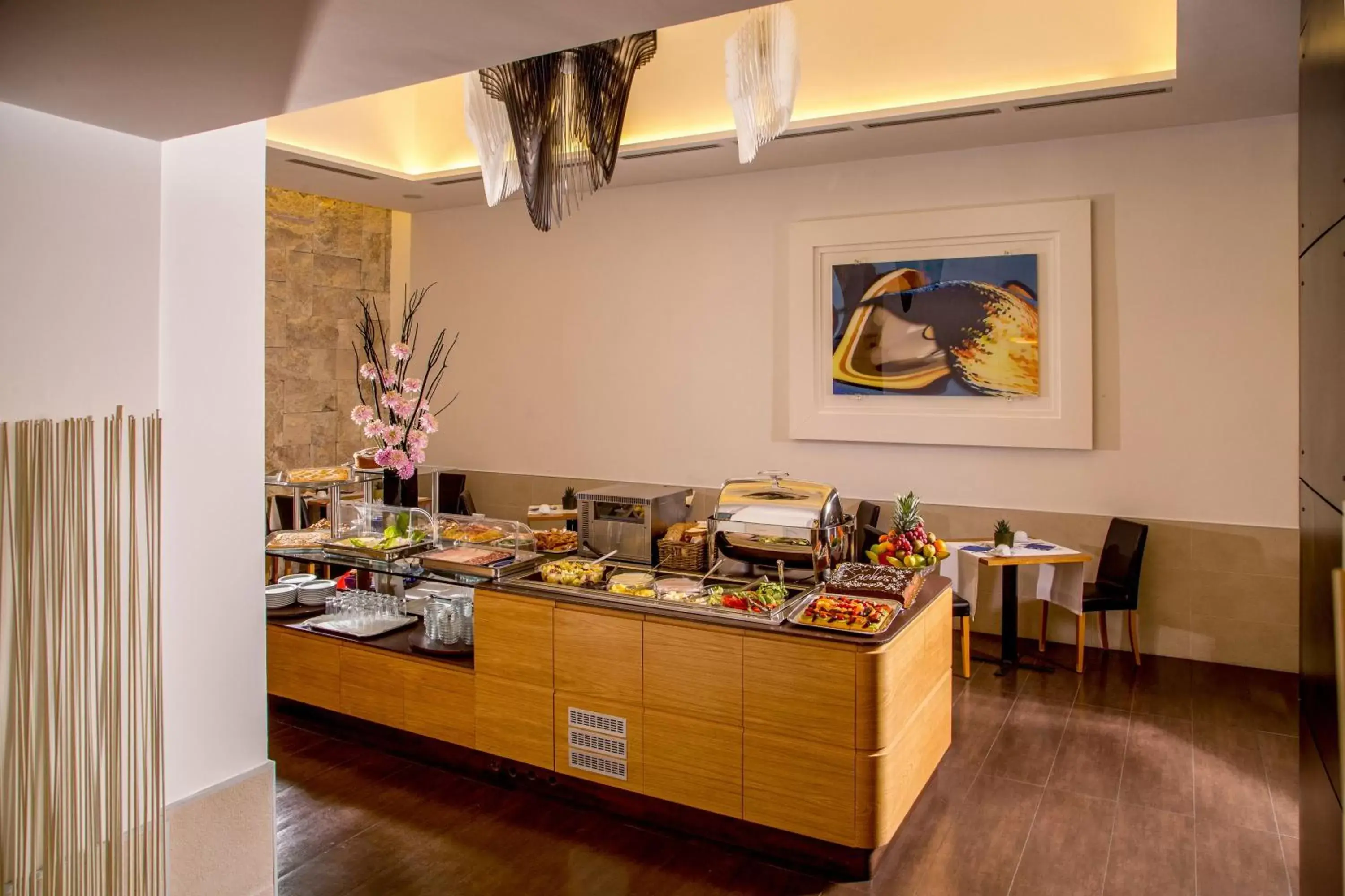 Buffet breakfast, Restaurant/Places to Eat in Best Western Plus Hotel Spring House