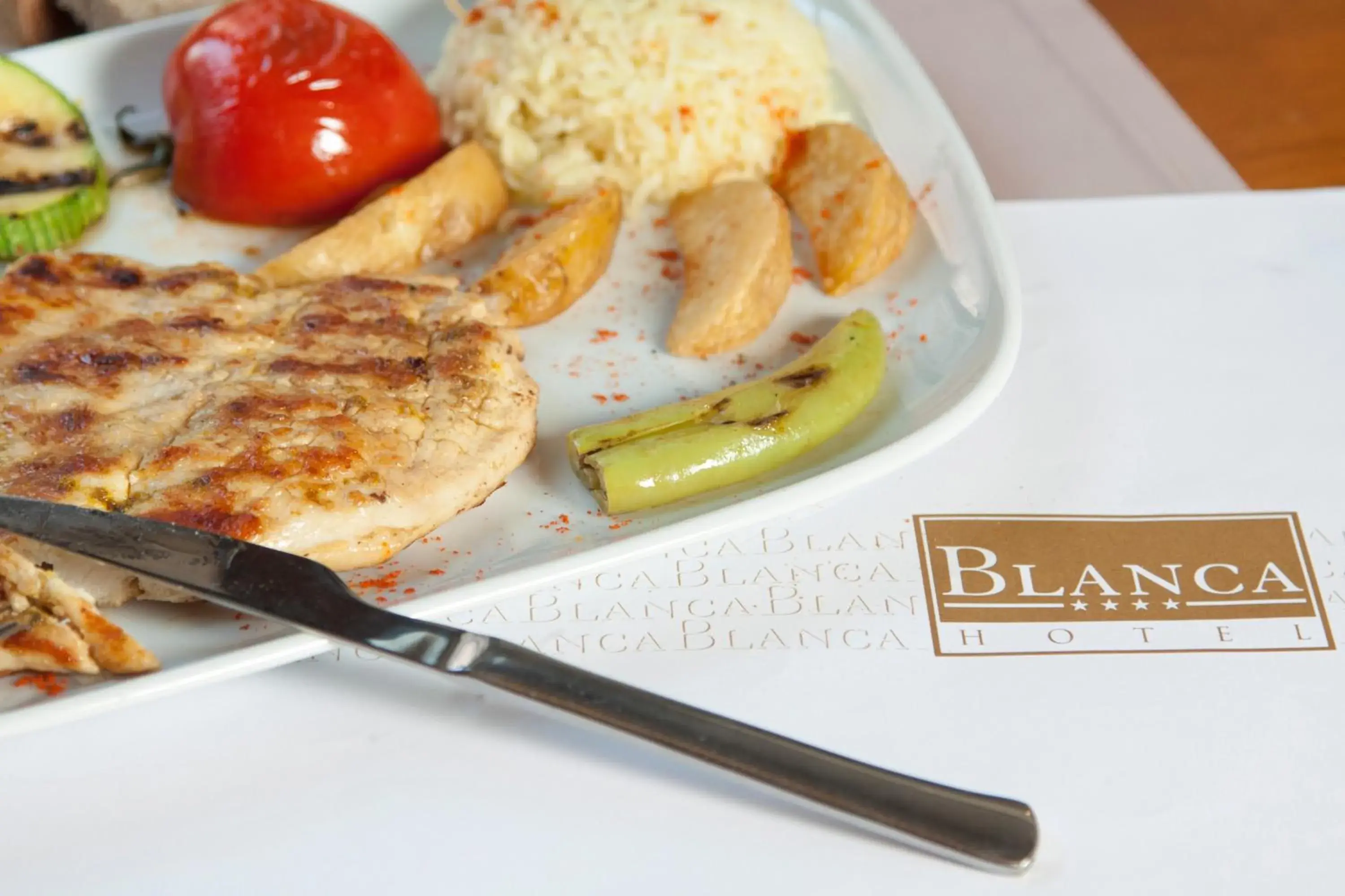 Restaurant/places to eat in Blanca Hotel